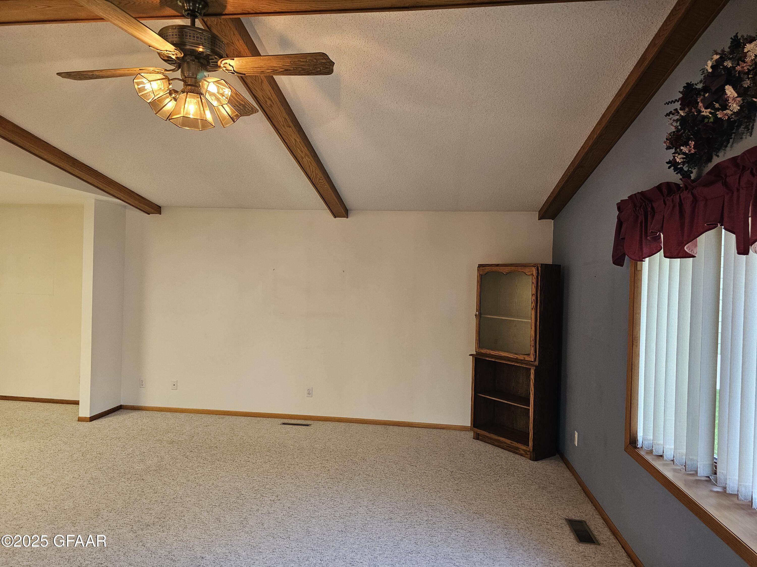 property viewer photo 14