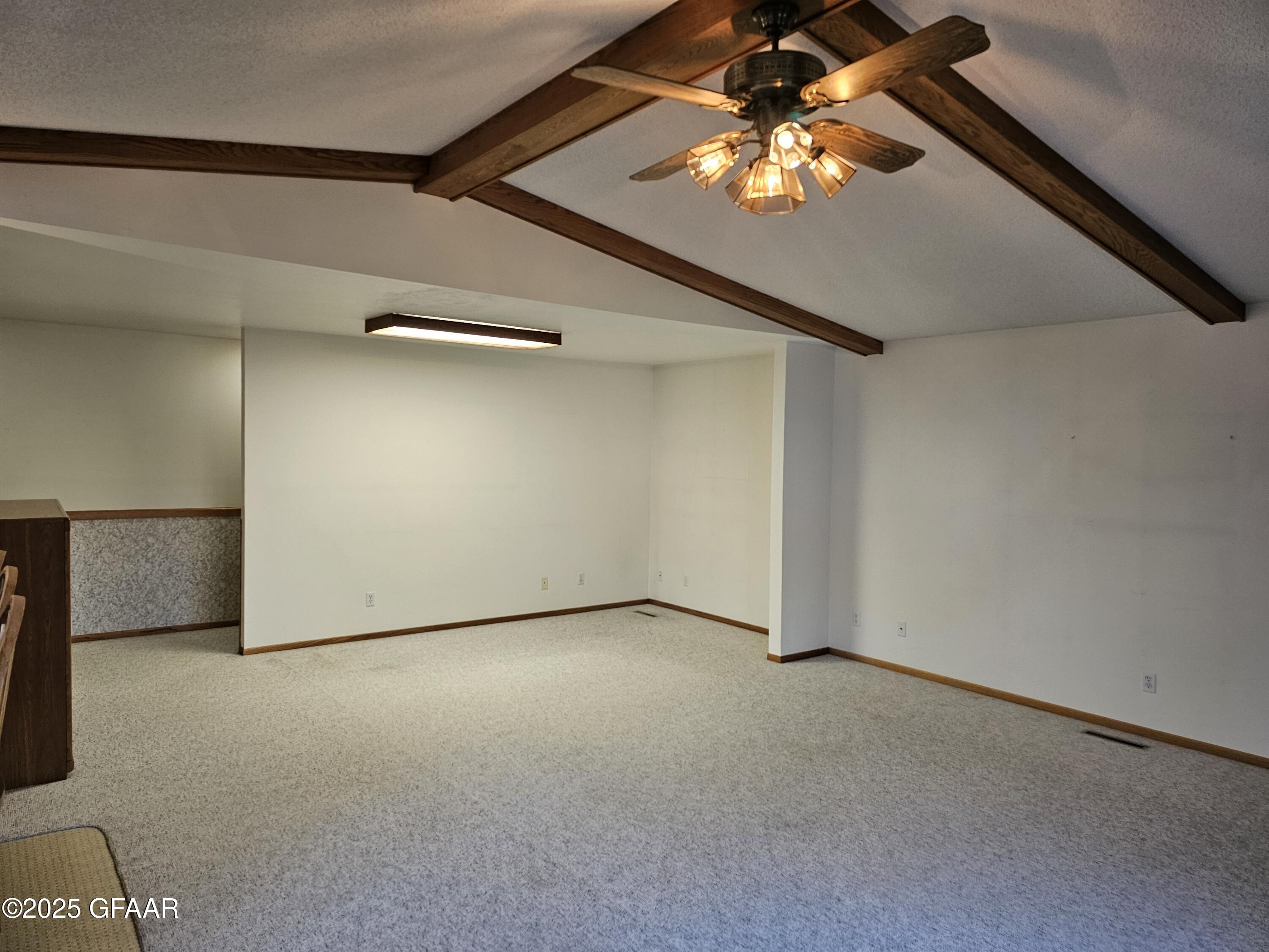 property viewer photo 15