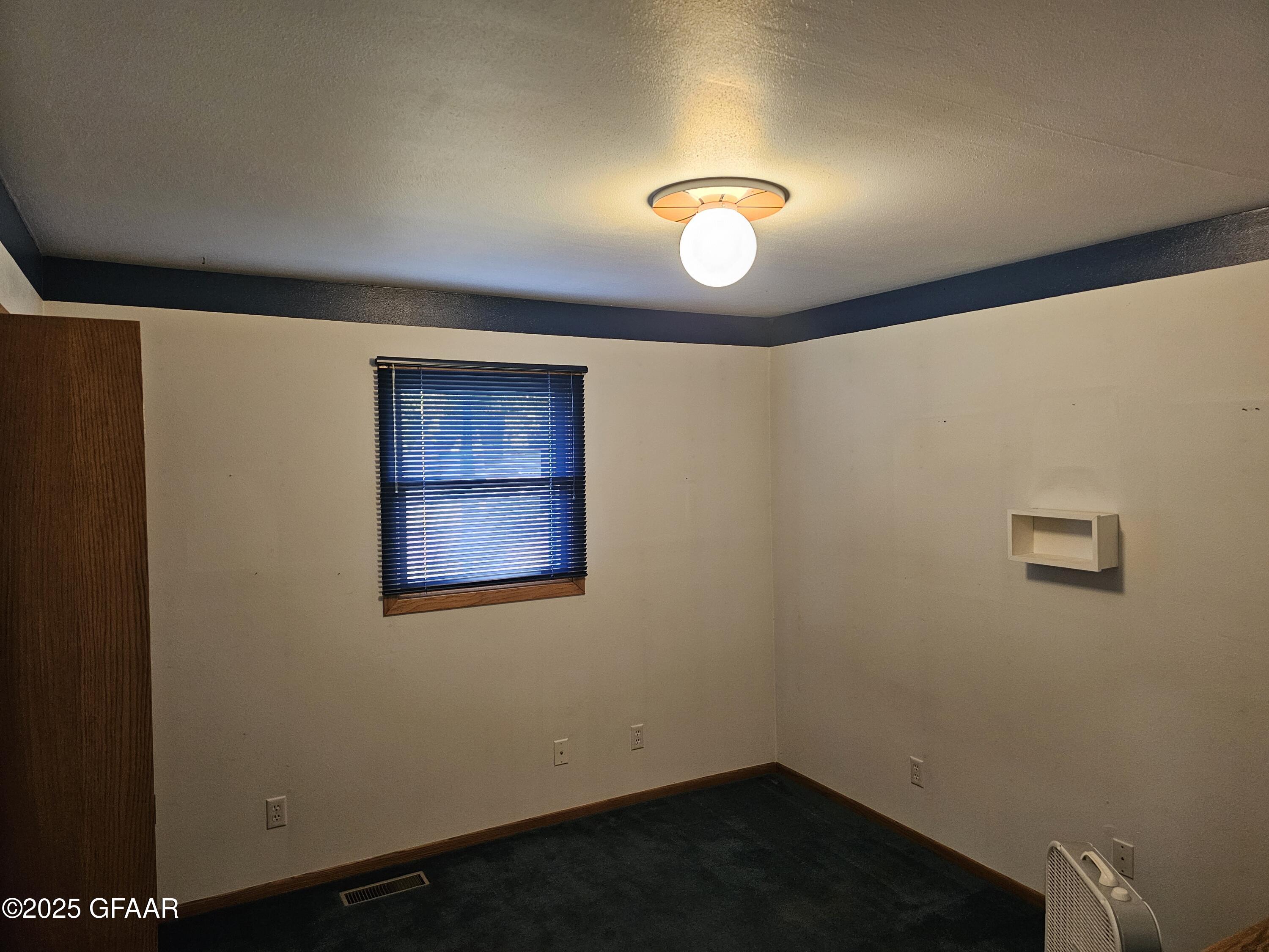 property viewer photo 17