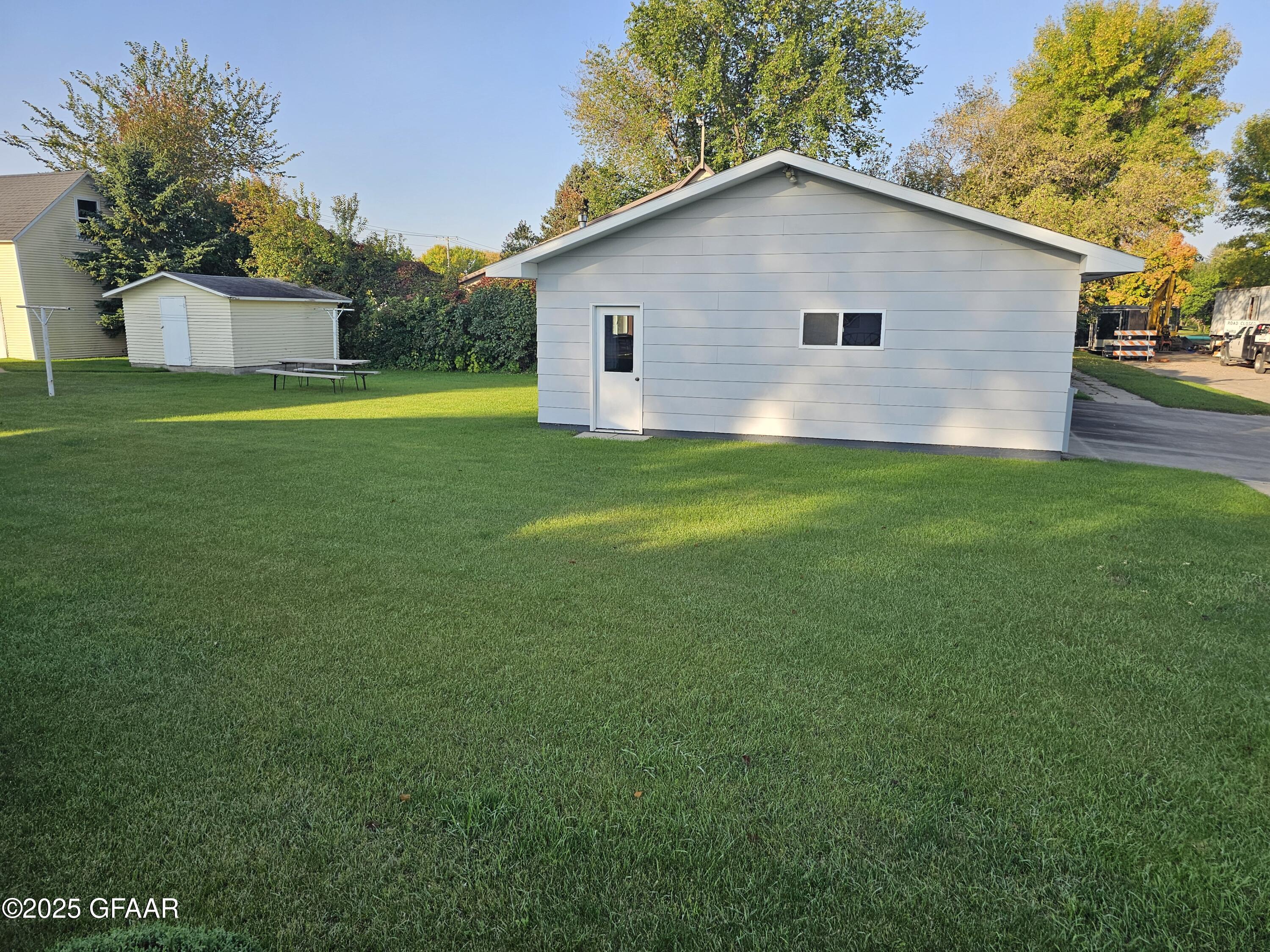 property viewer photo 36