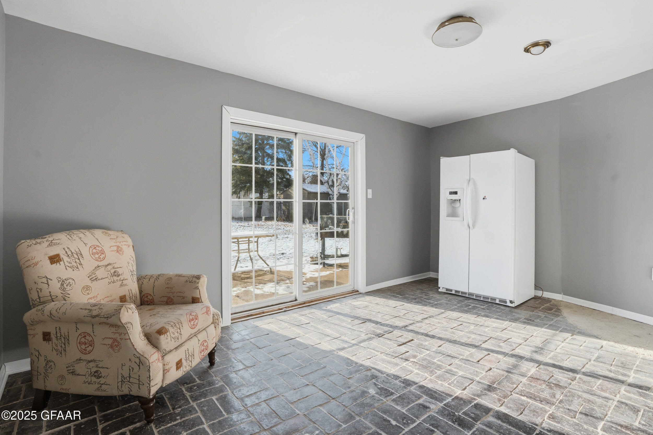 property viewer photo 26