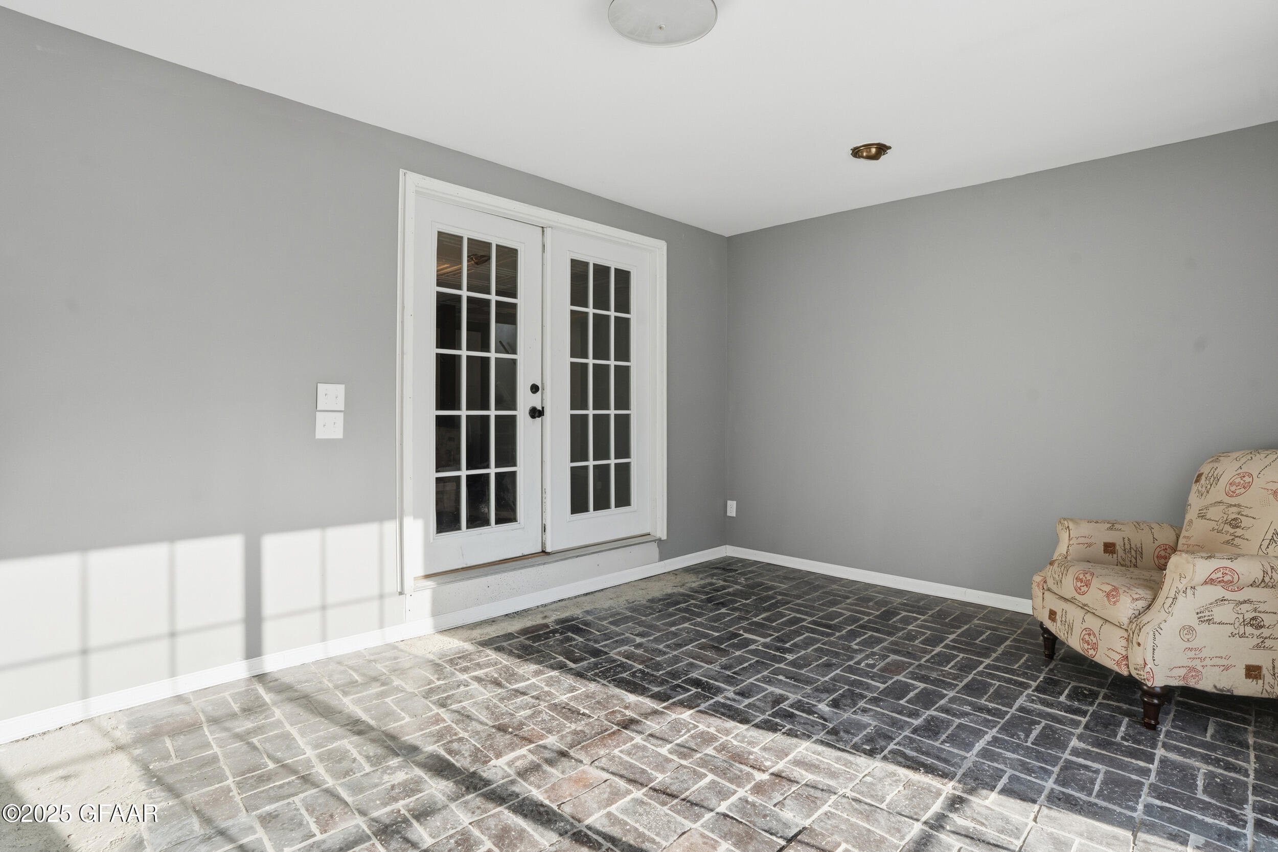 property viewer photo 27