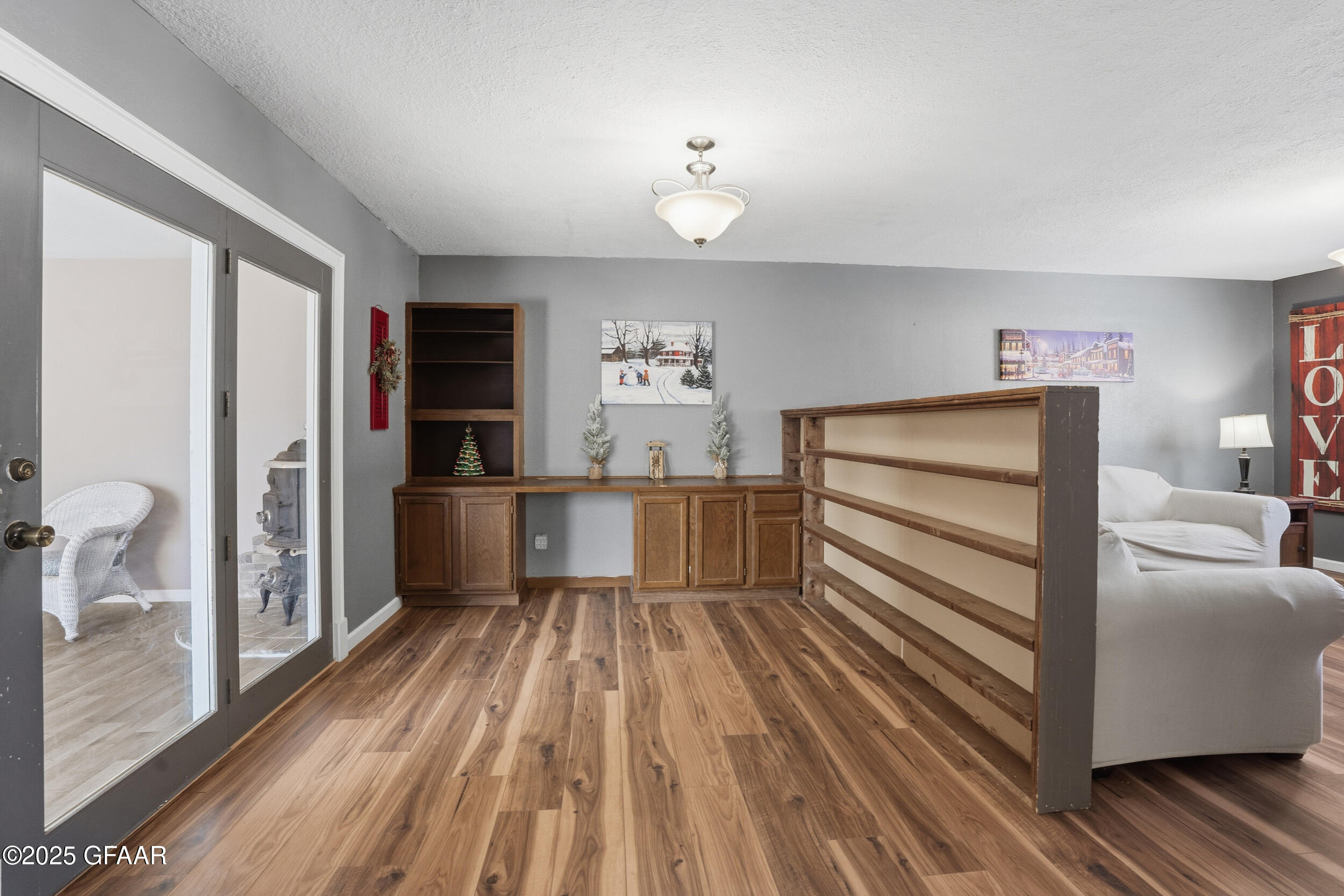 property viewer photo 9