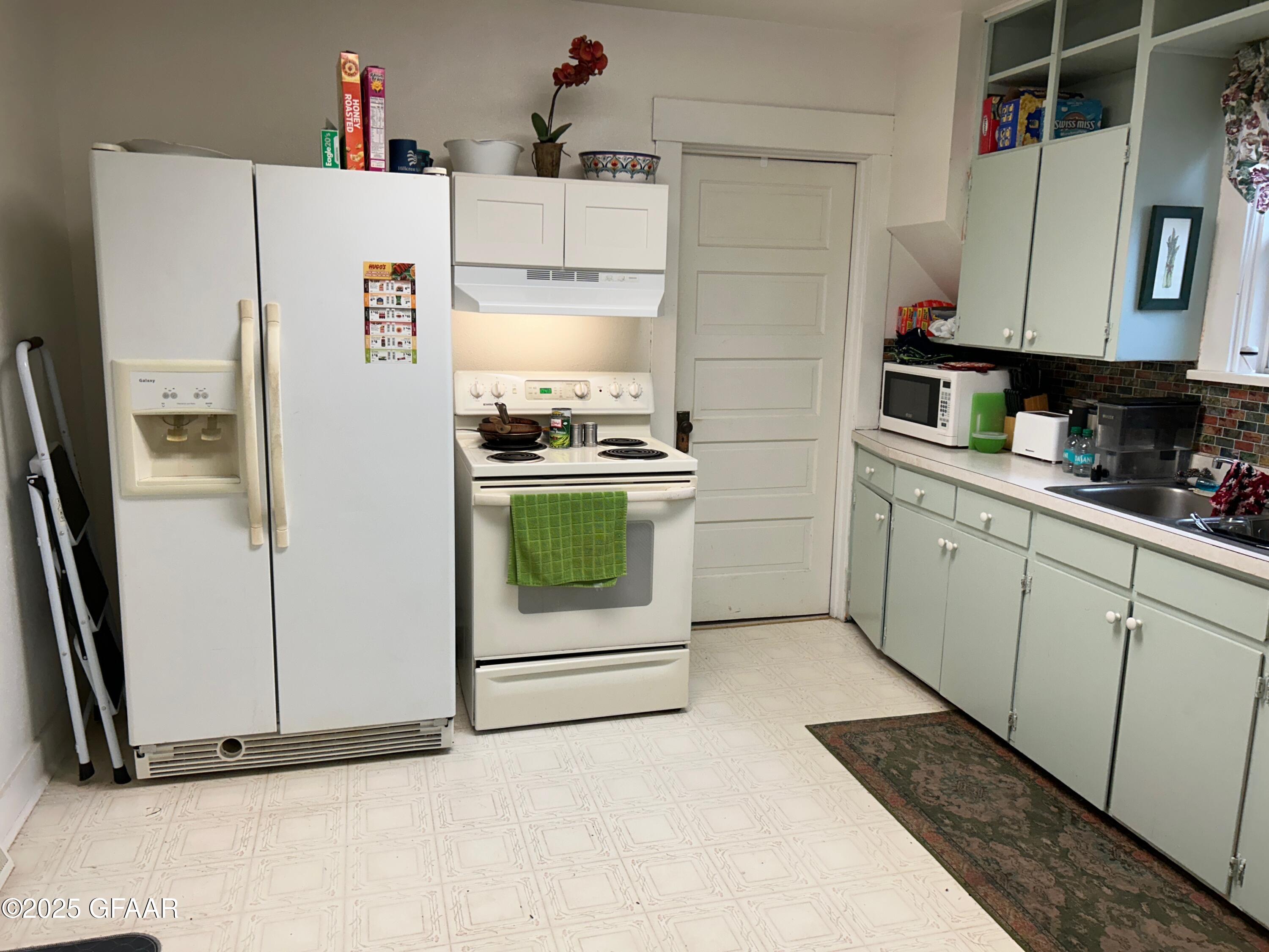 property viewer photo 10