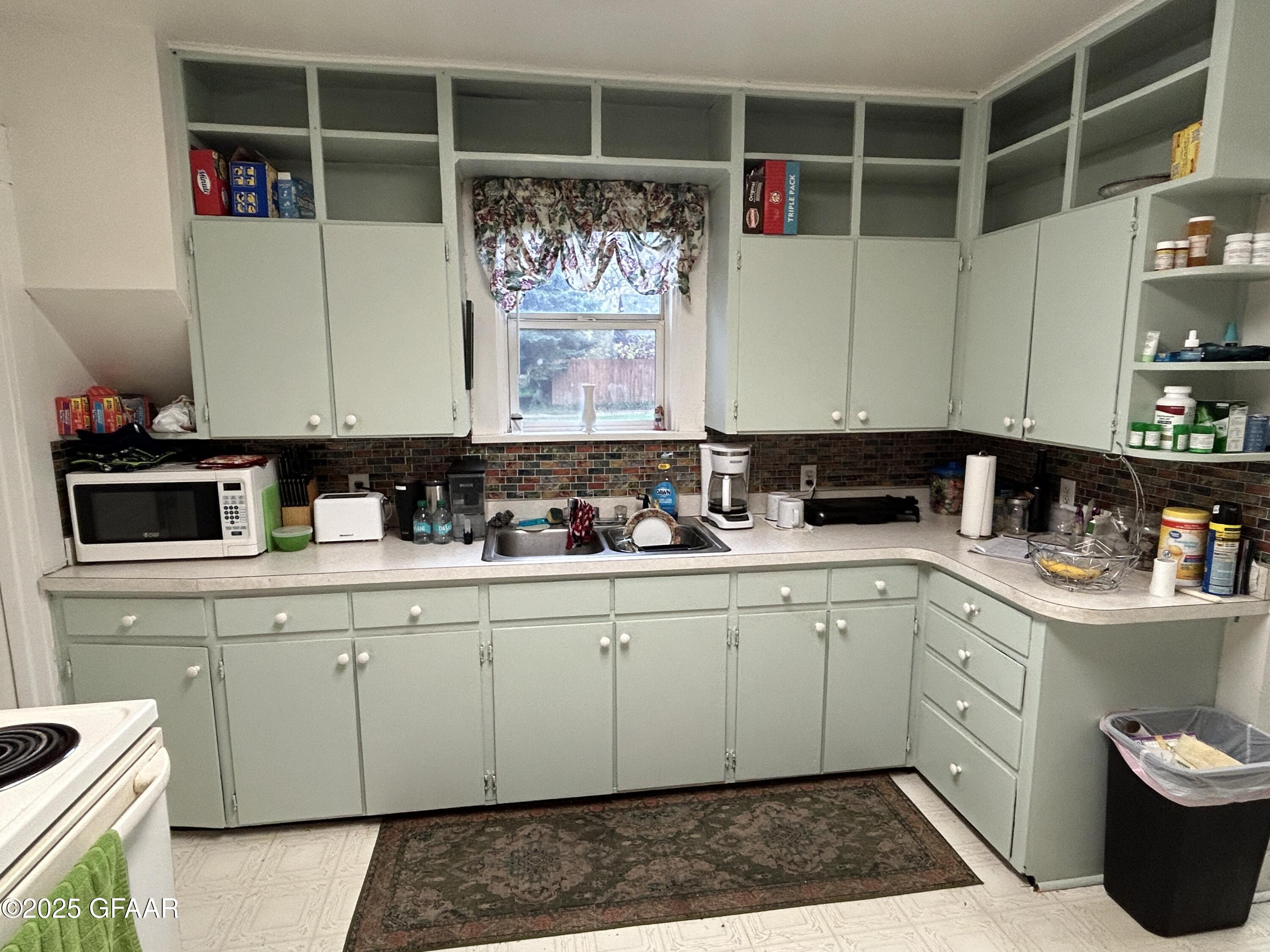 property viewer photo 11