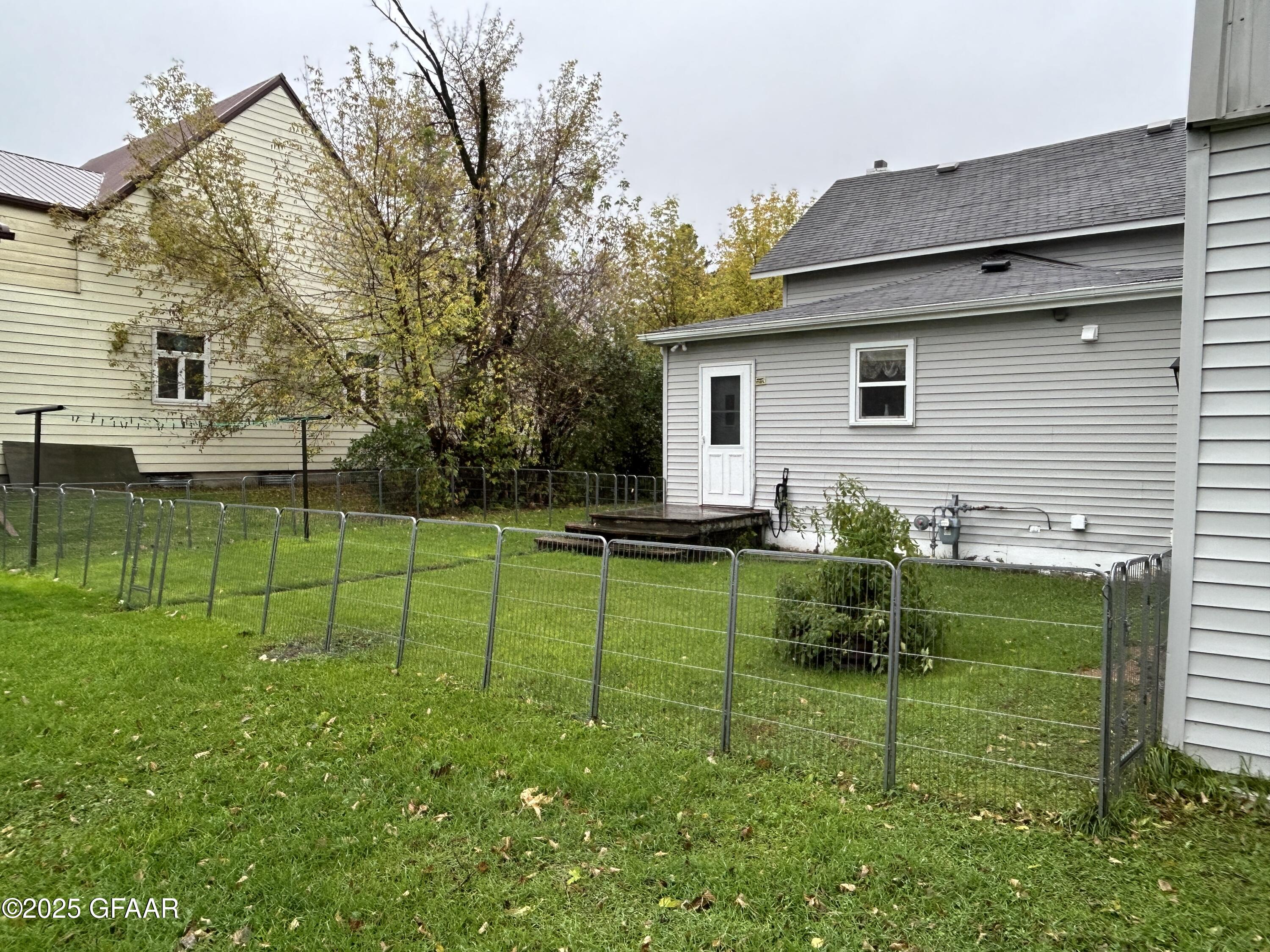 property viewer photo 26