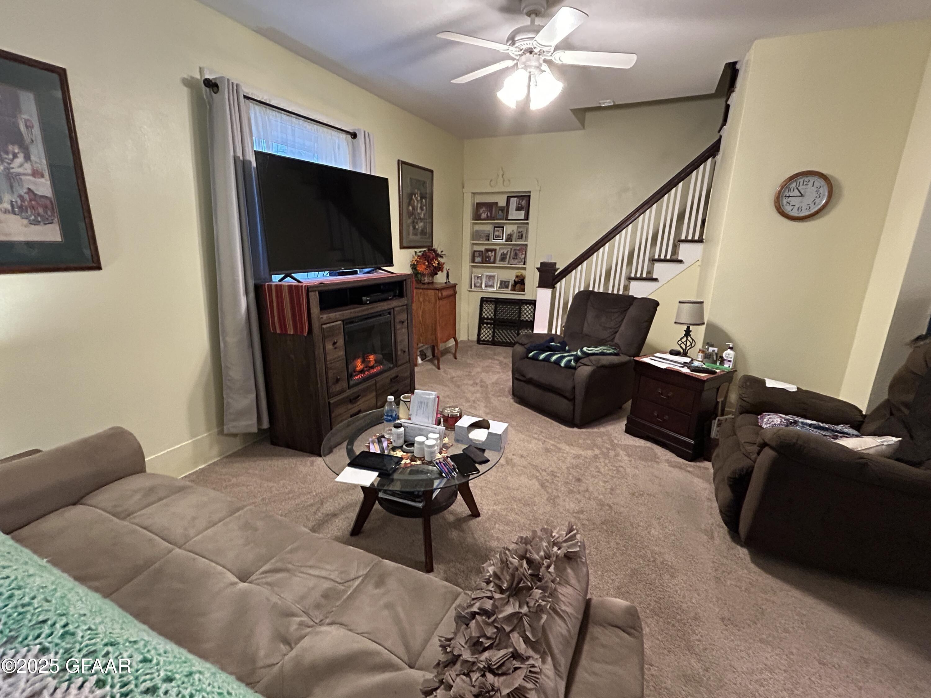 property viewer photo 3