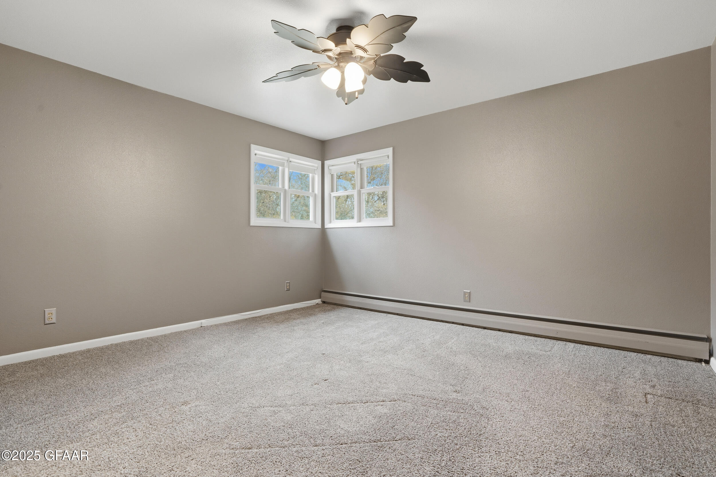 property viewer photo 12