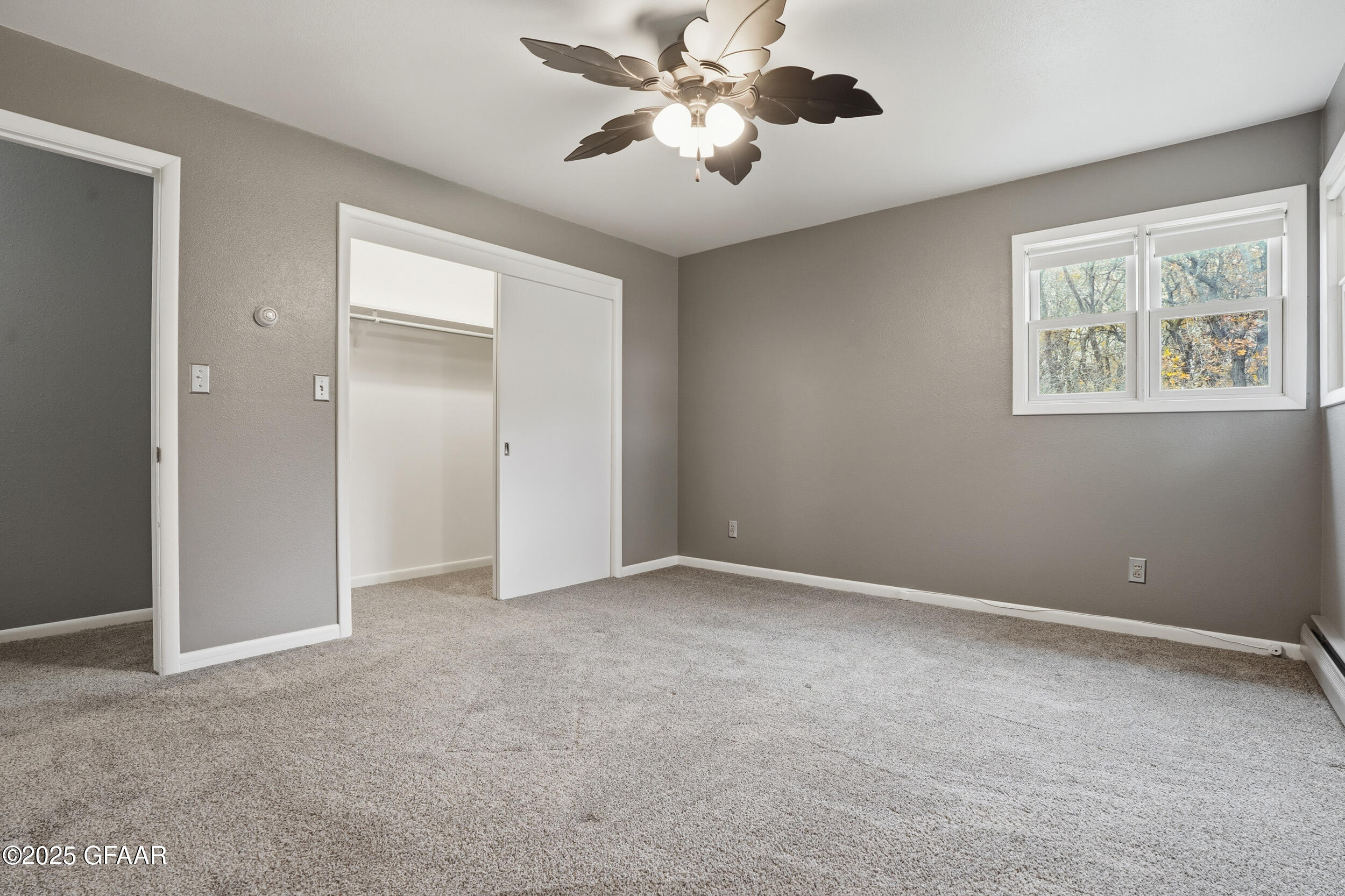property viewer photo 13