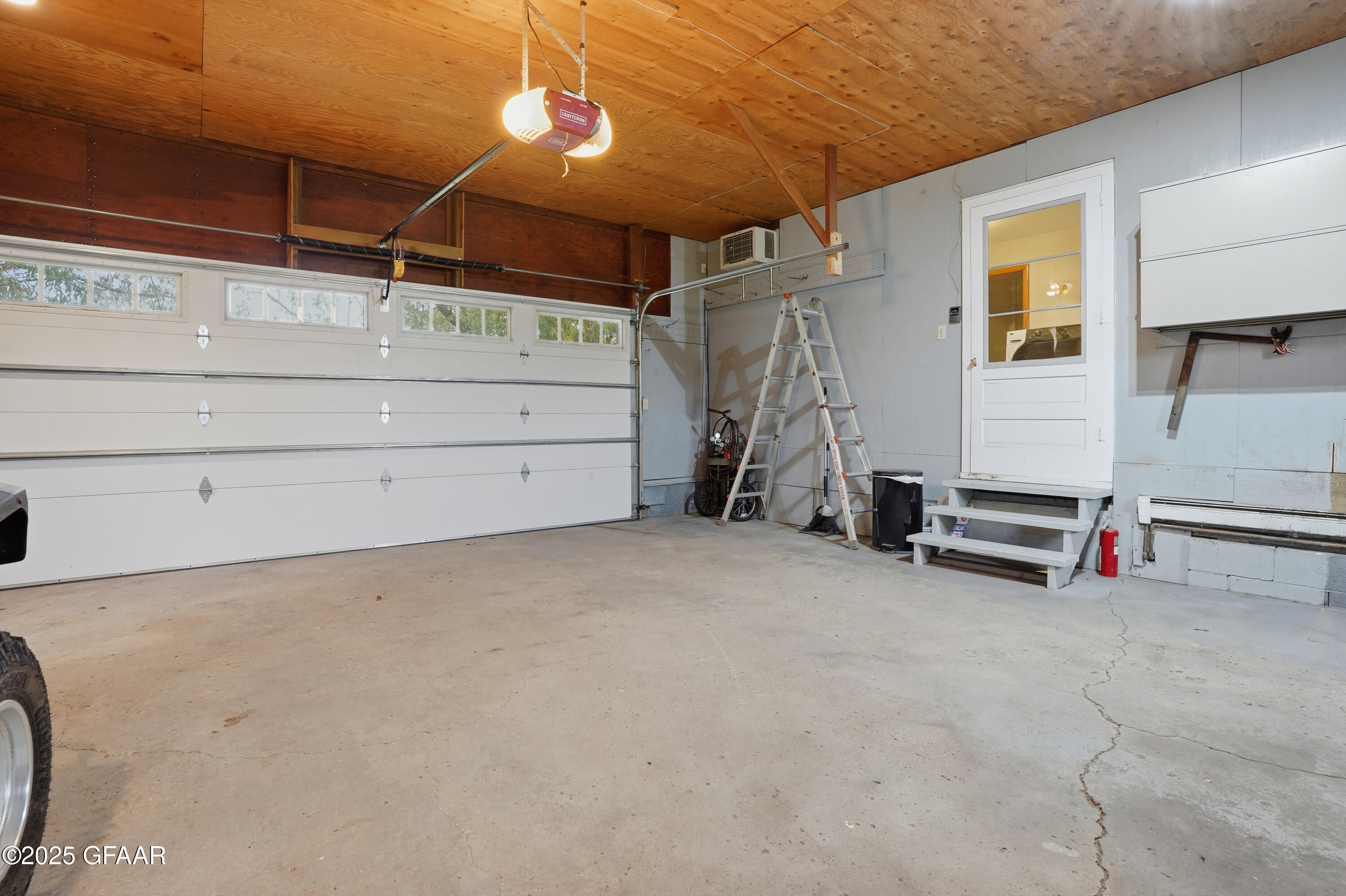 property viewer photo 28