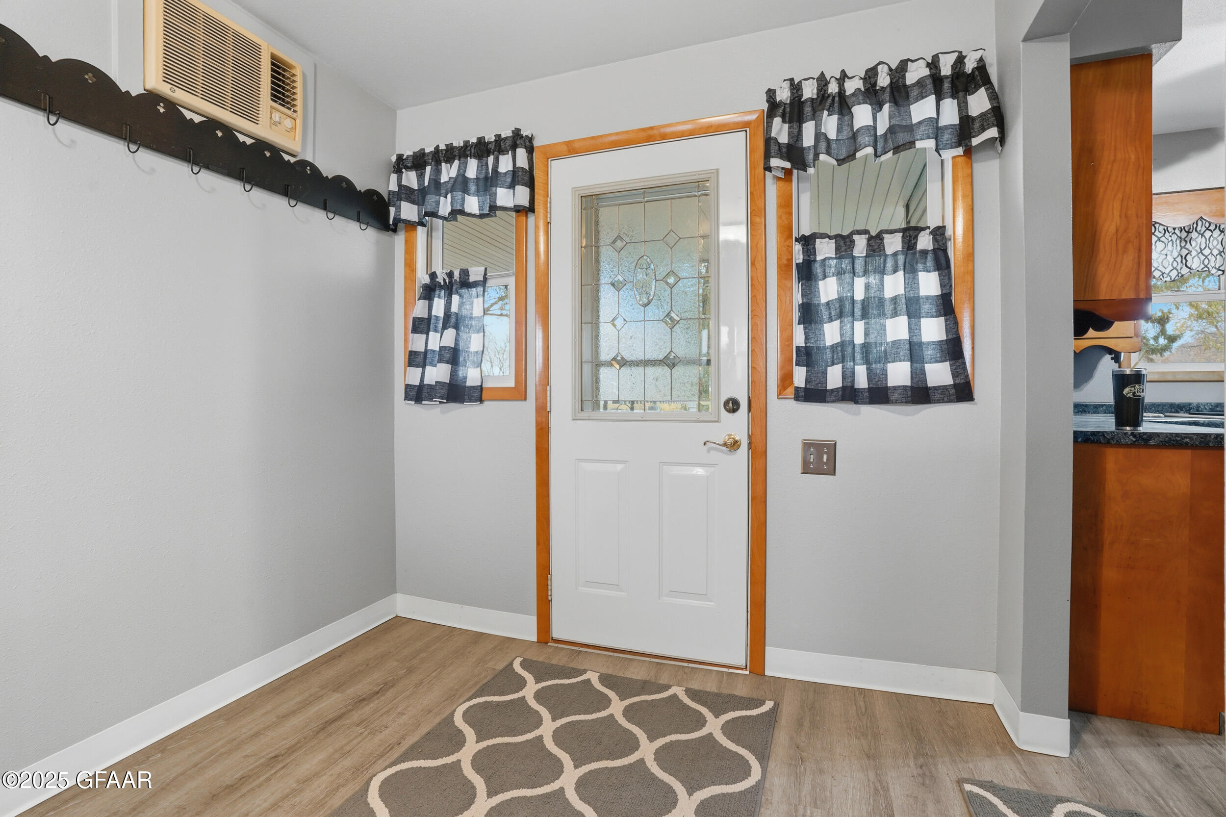 property viewer photo 4
