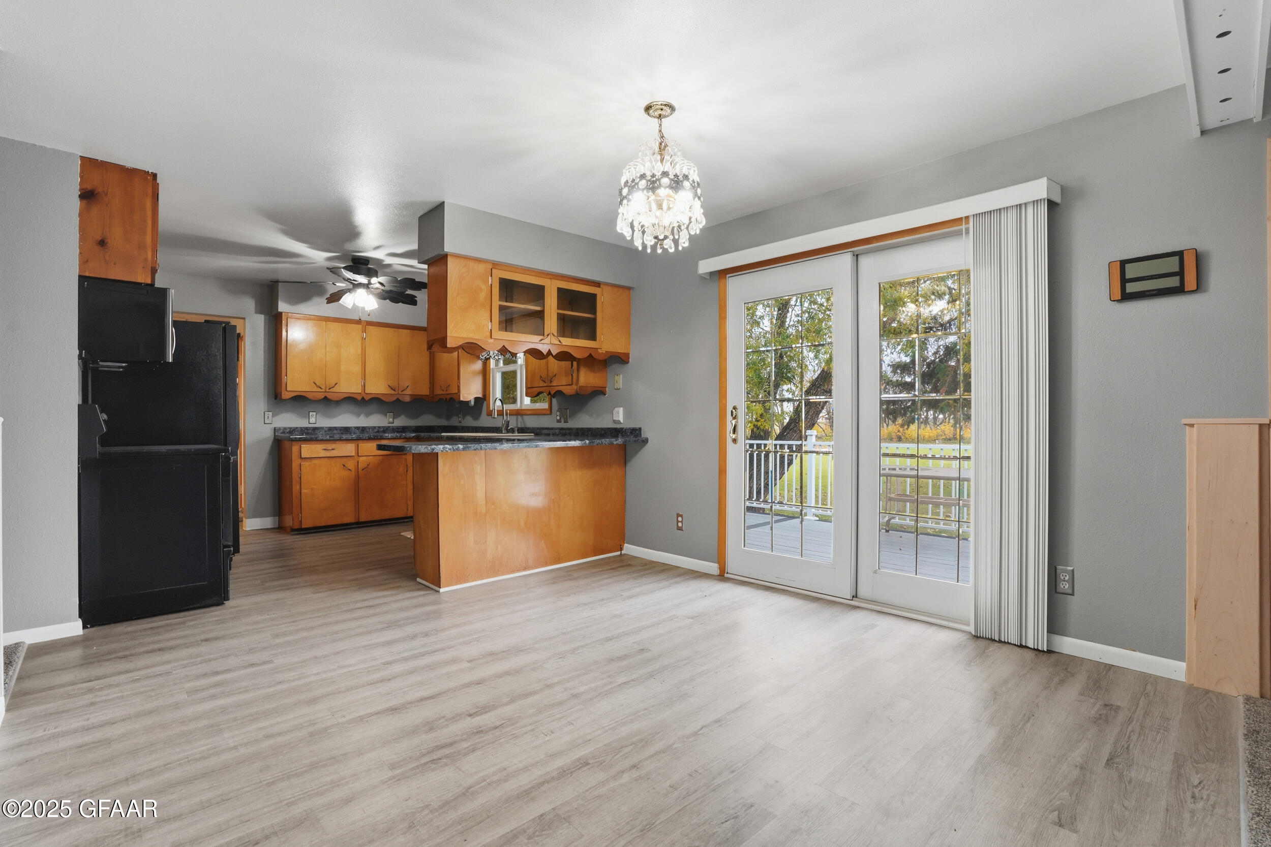 property viewer photo 9