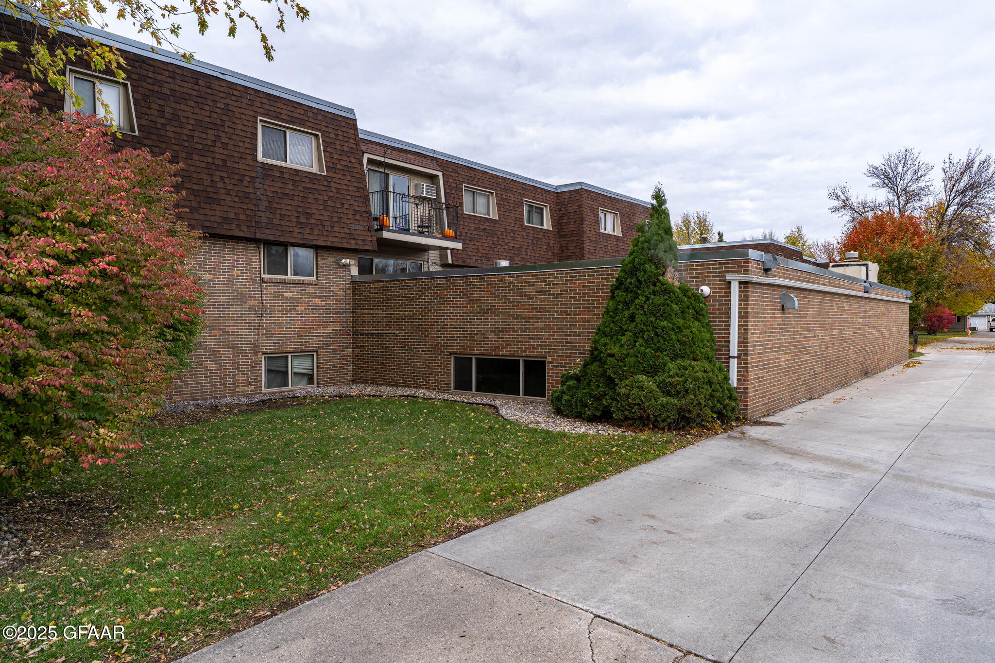 property viewer photo 2