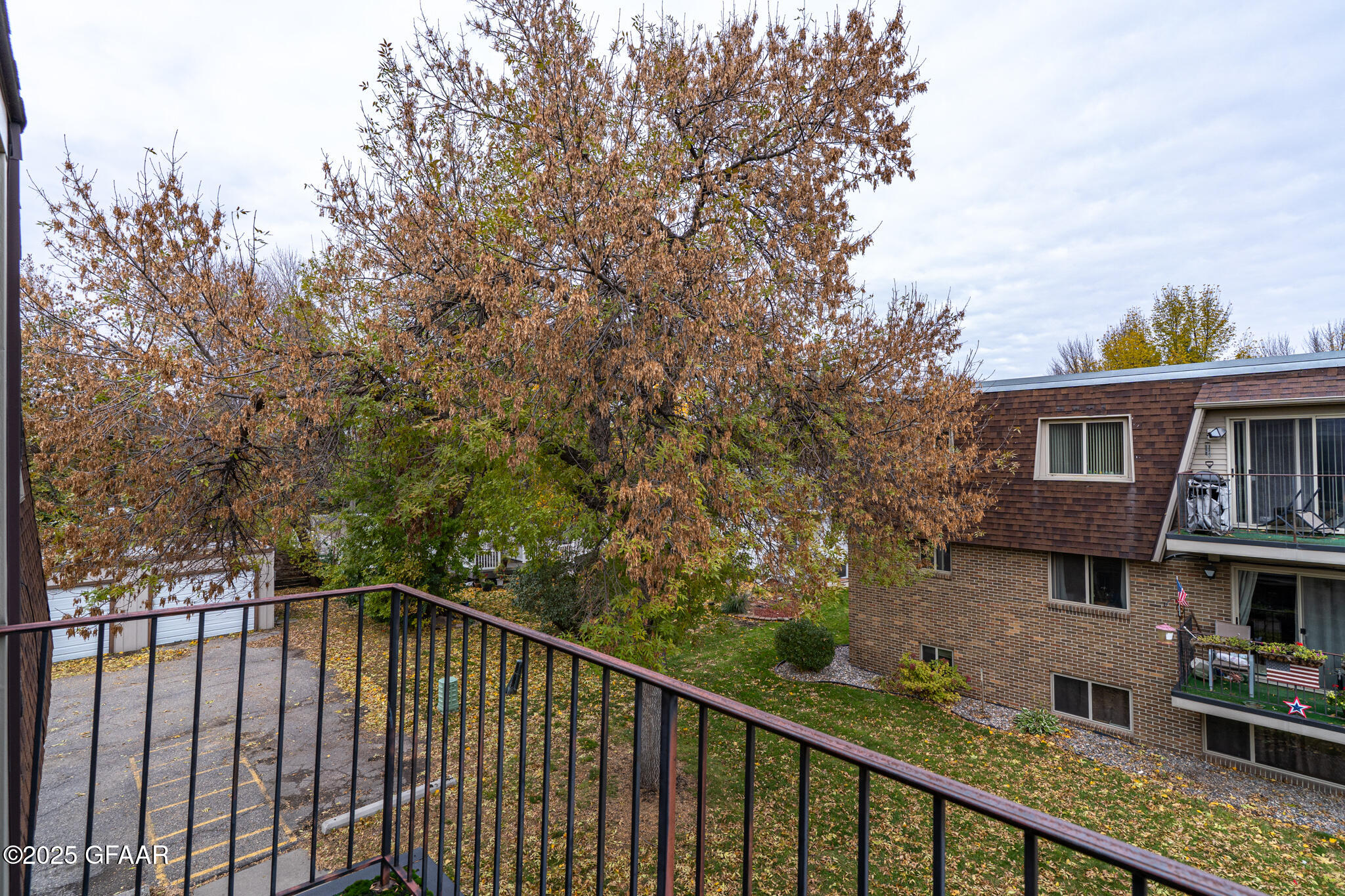 property viewer photo 4