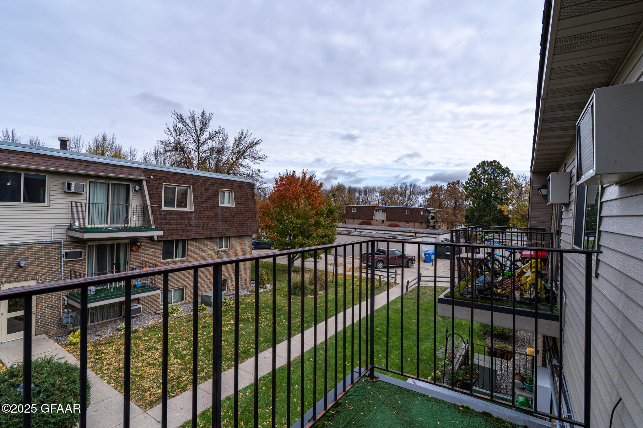 property viewer photo 5