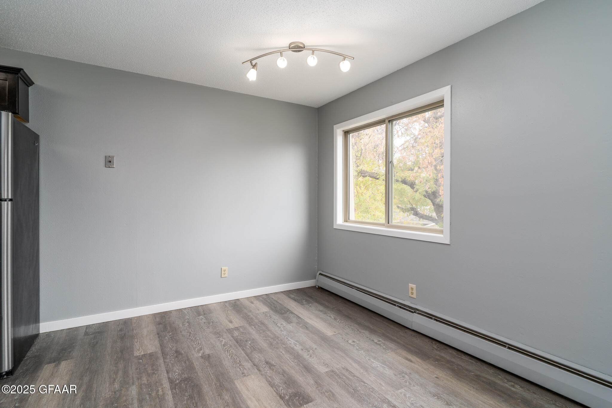 property viewer photo 9