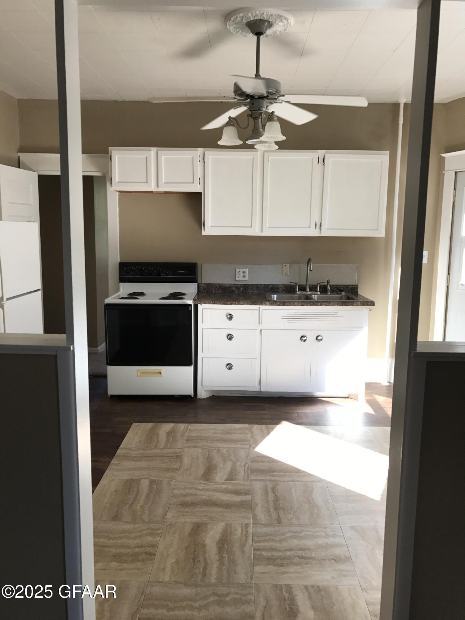 property viewer photo 23