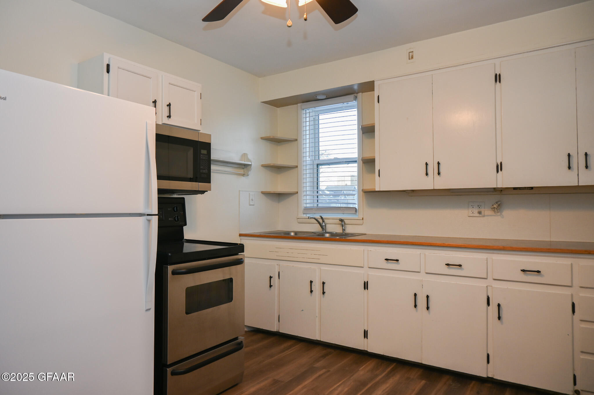 property viewer photo 5