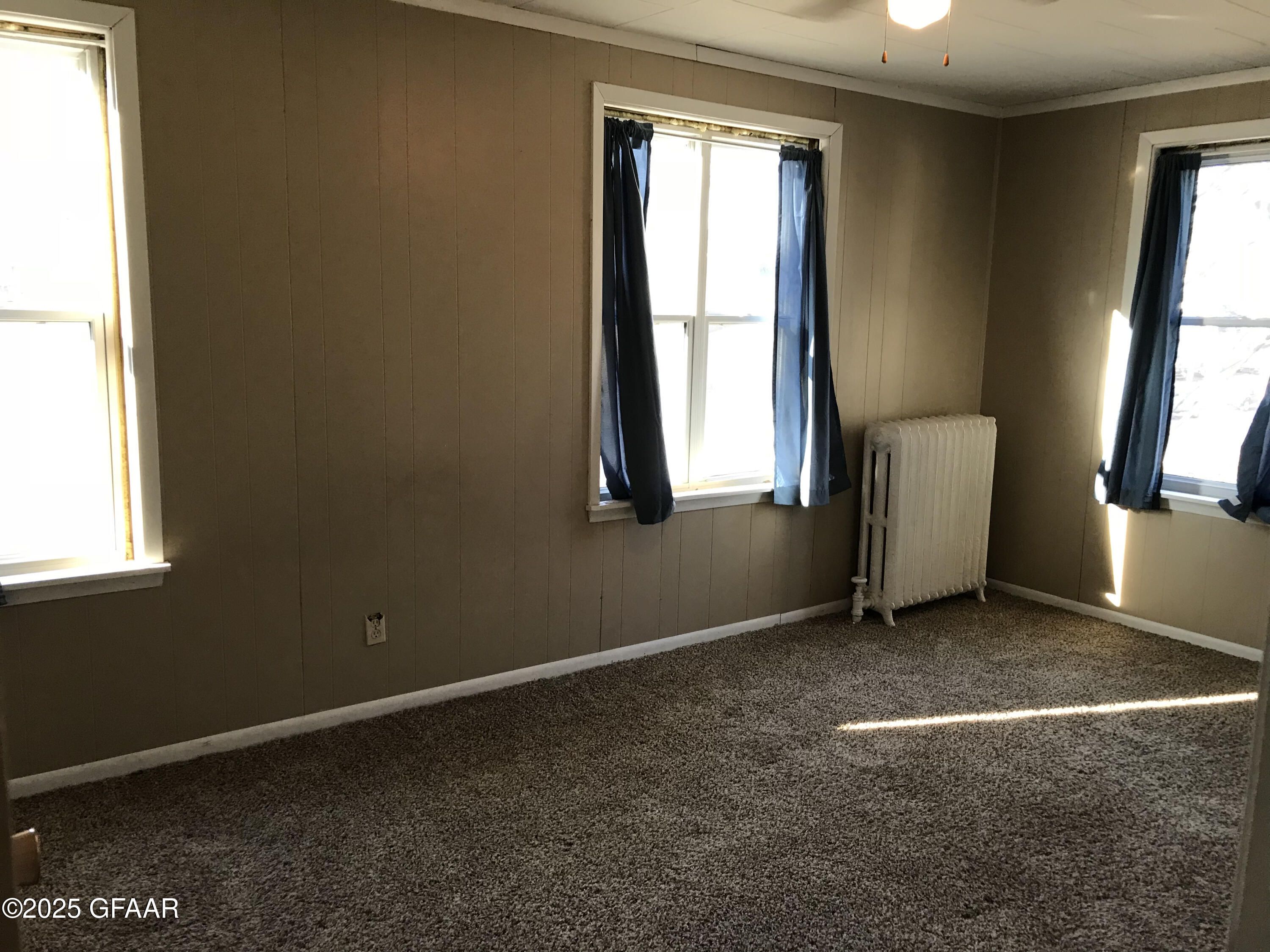property viewer photo 9