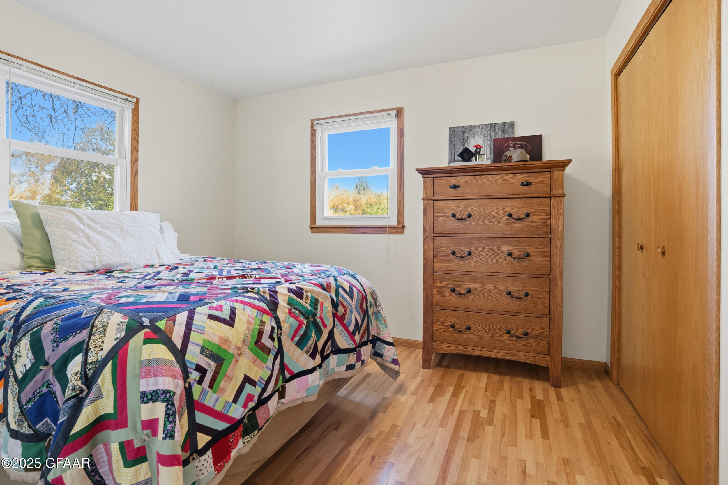 property viewer photo 11