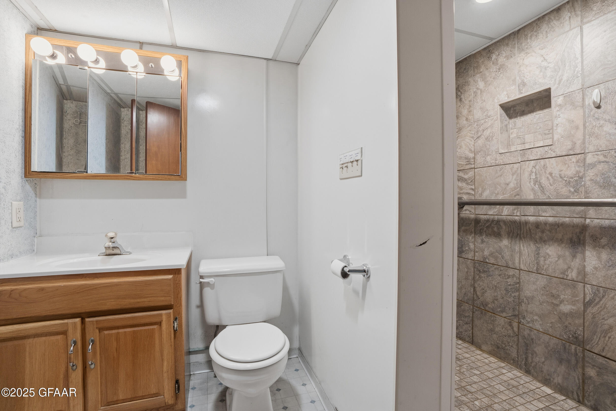 property viewer photo 17