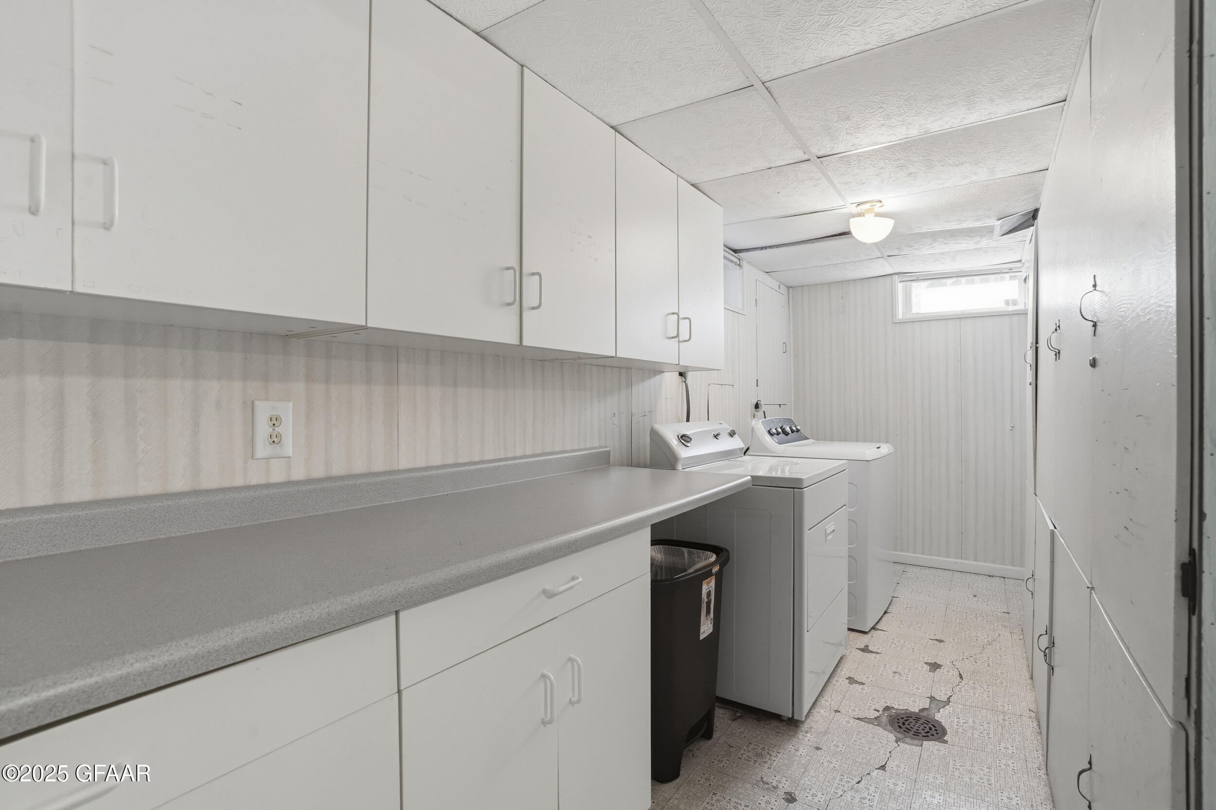 property viewer photo 20