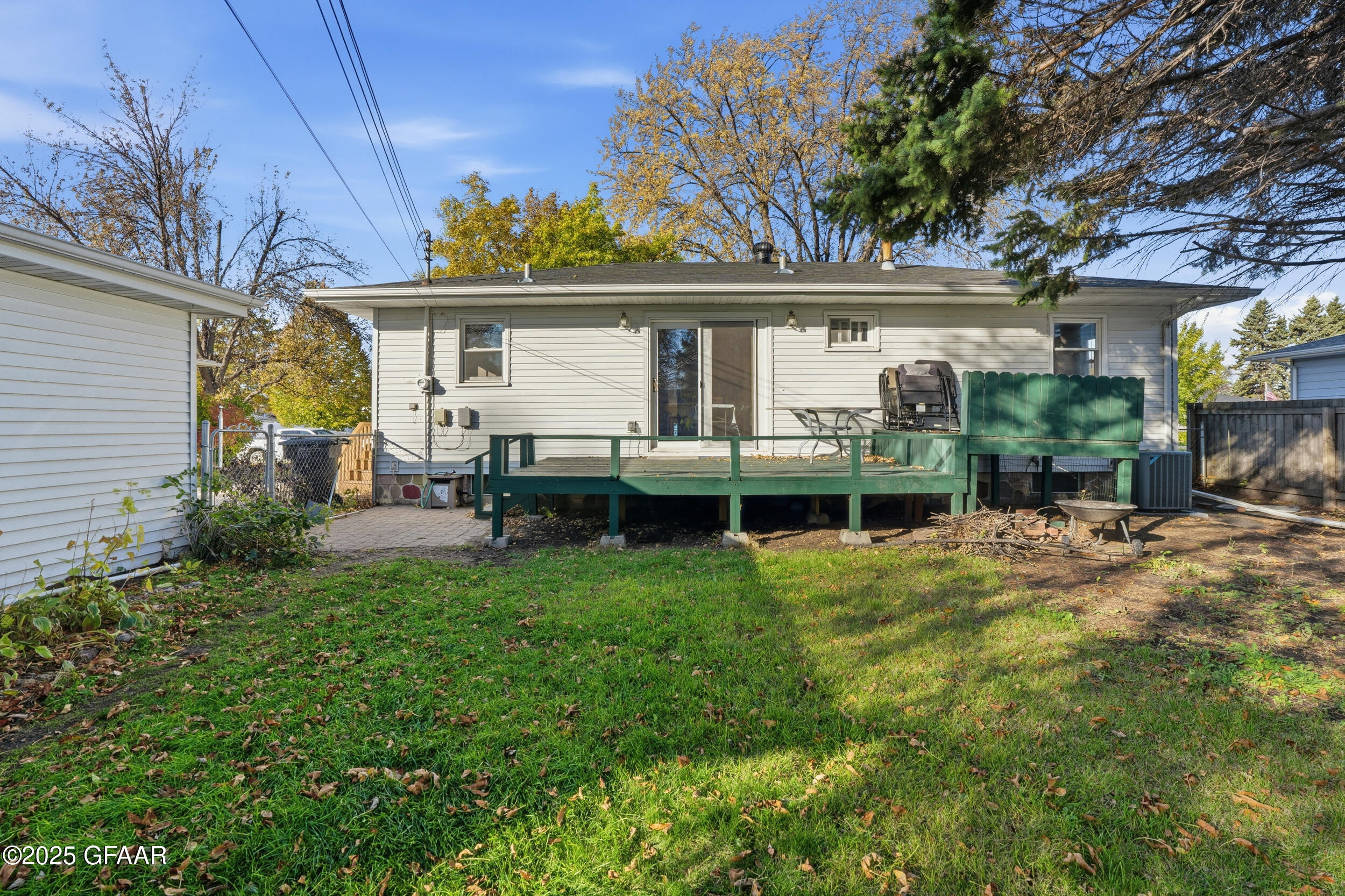 property viewer photo 24