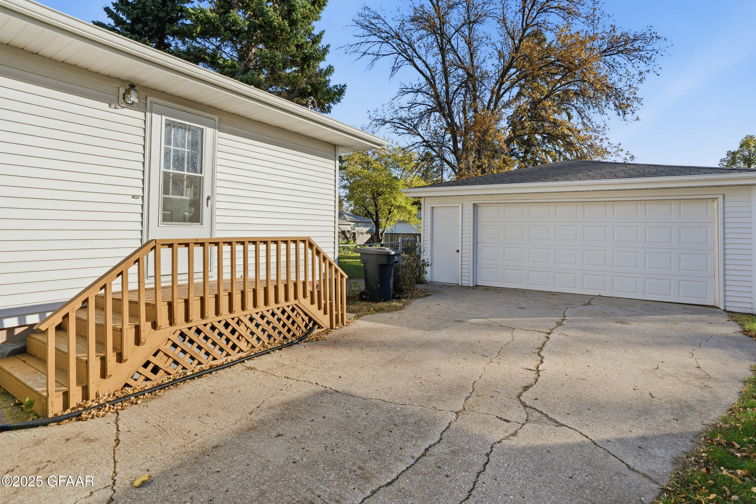 property viewer photo 27