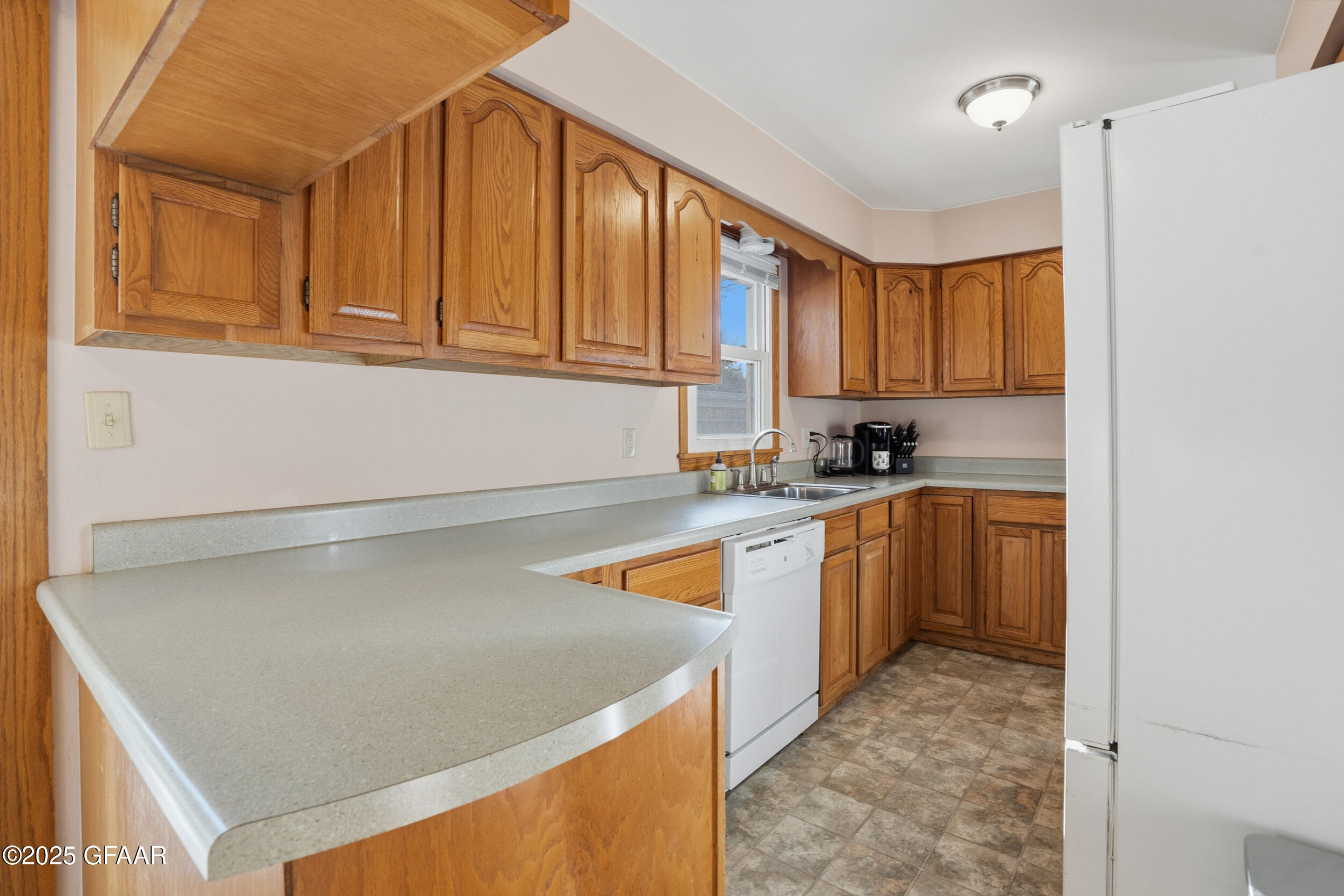 property viewer photo 3