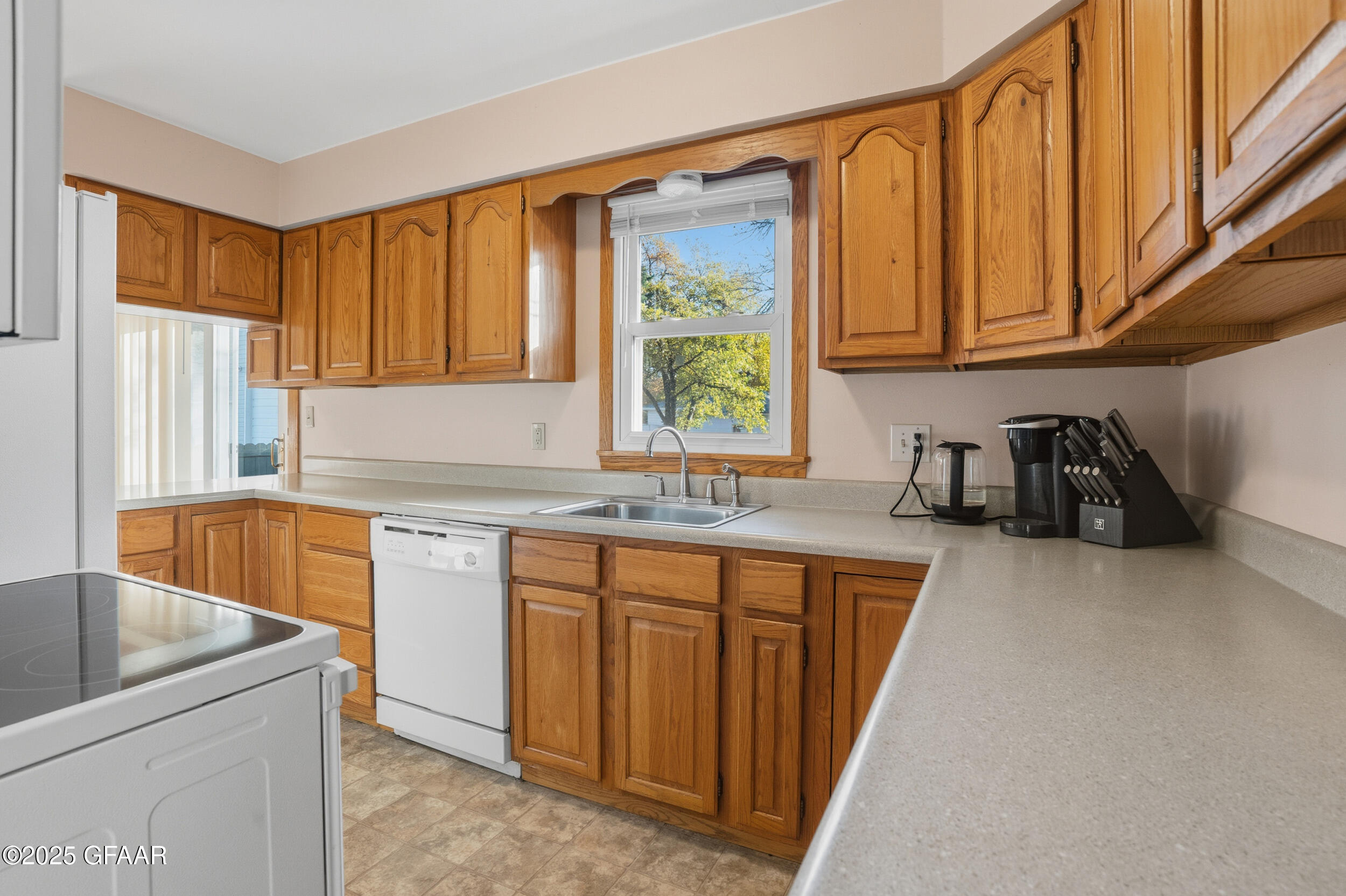 property viewer photo 5