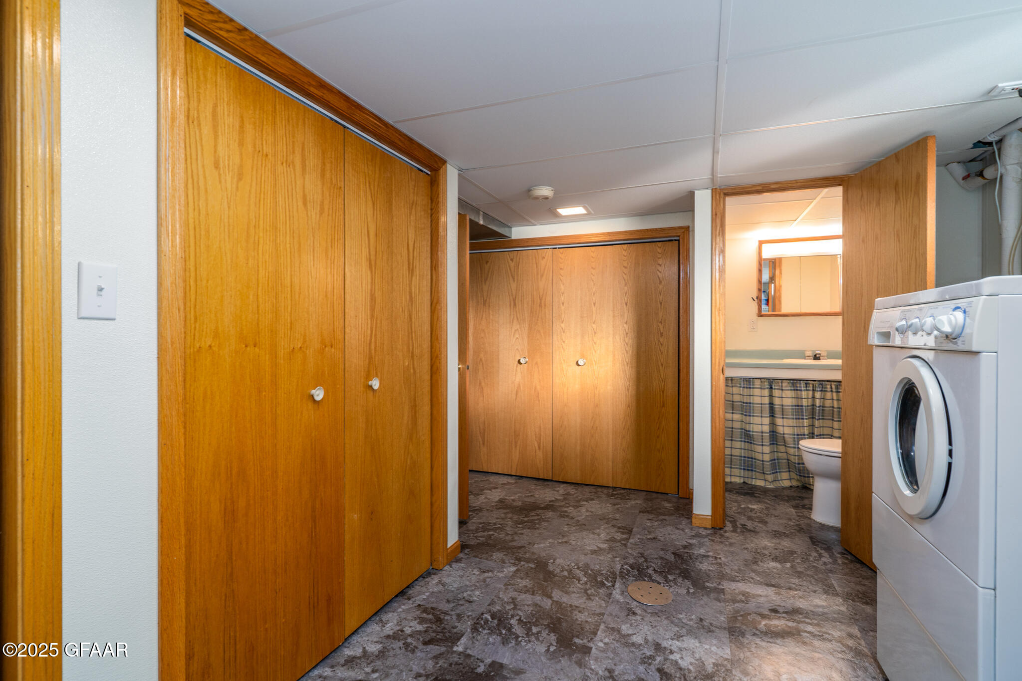 property viewer photo 18