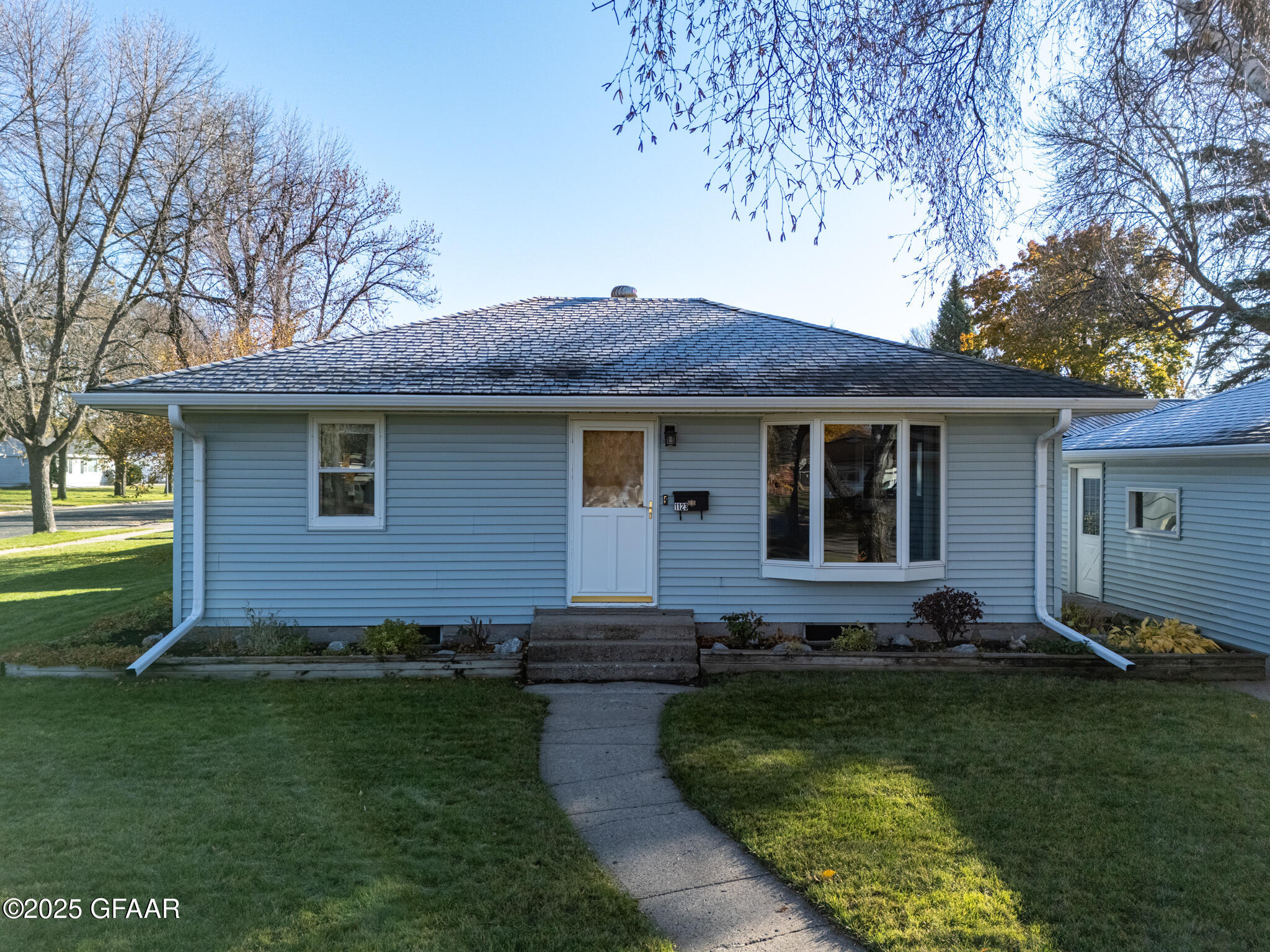 property viewer photo 20