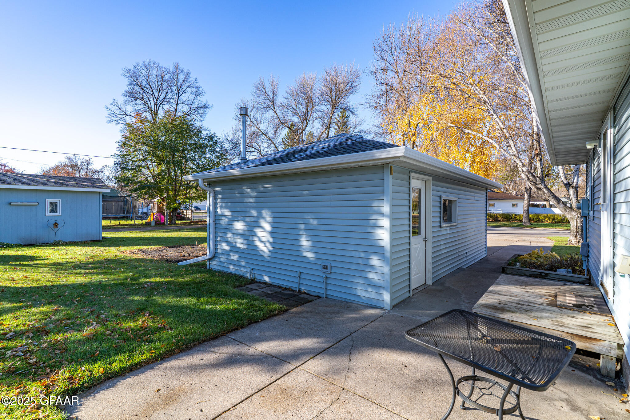 property viewer photo 36