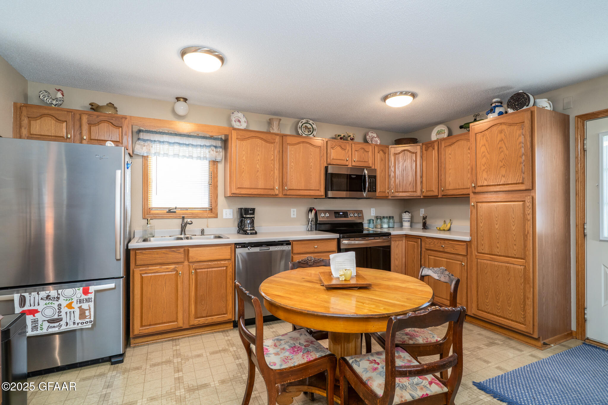 property viewer photo 4