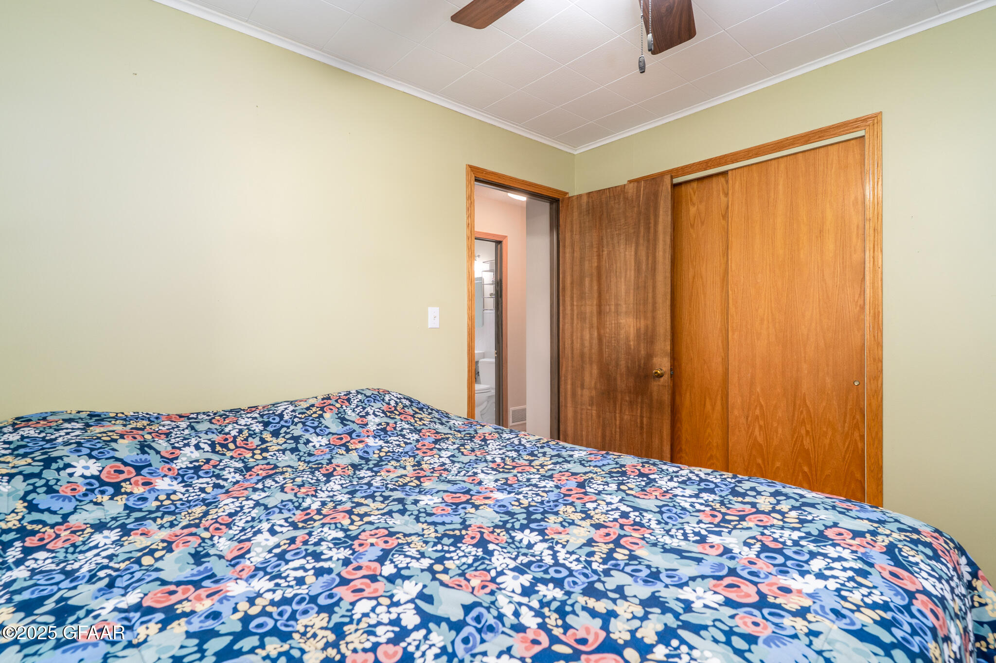 property viewer photo 8