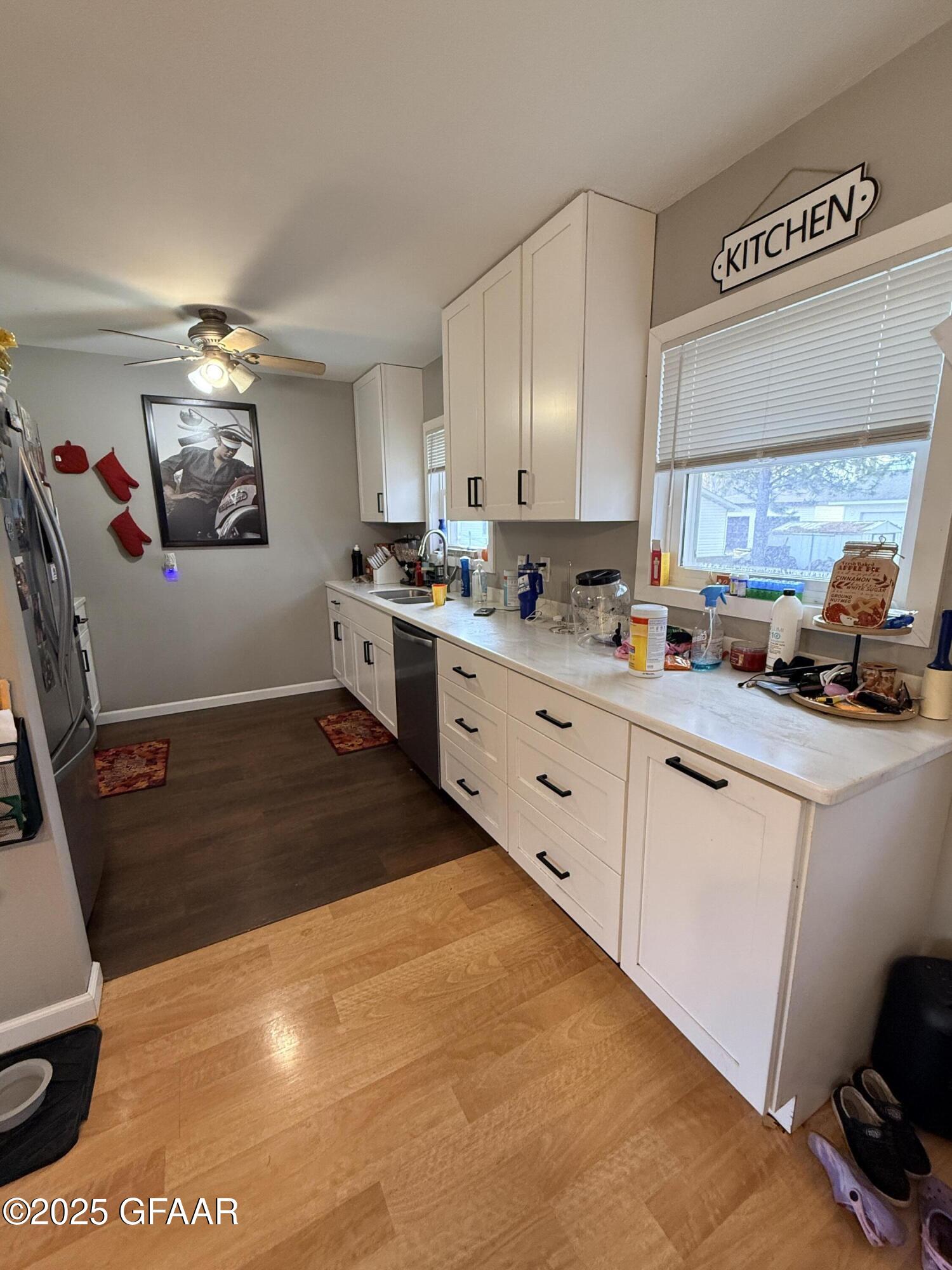 property viewer photo 5