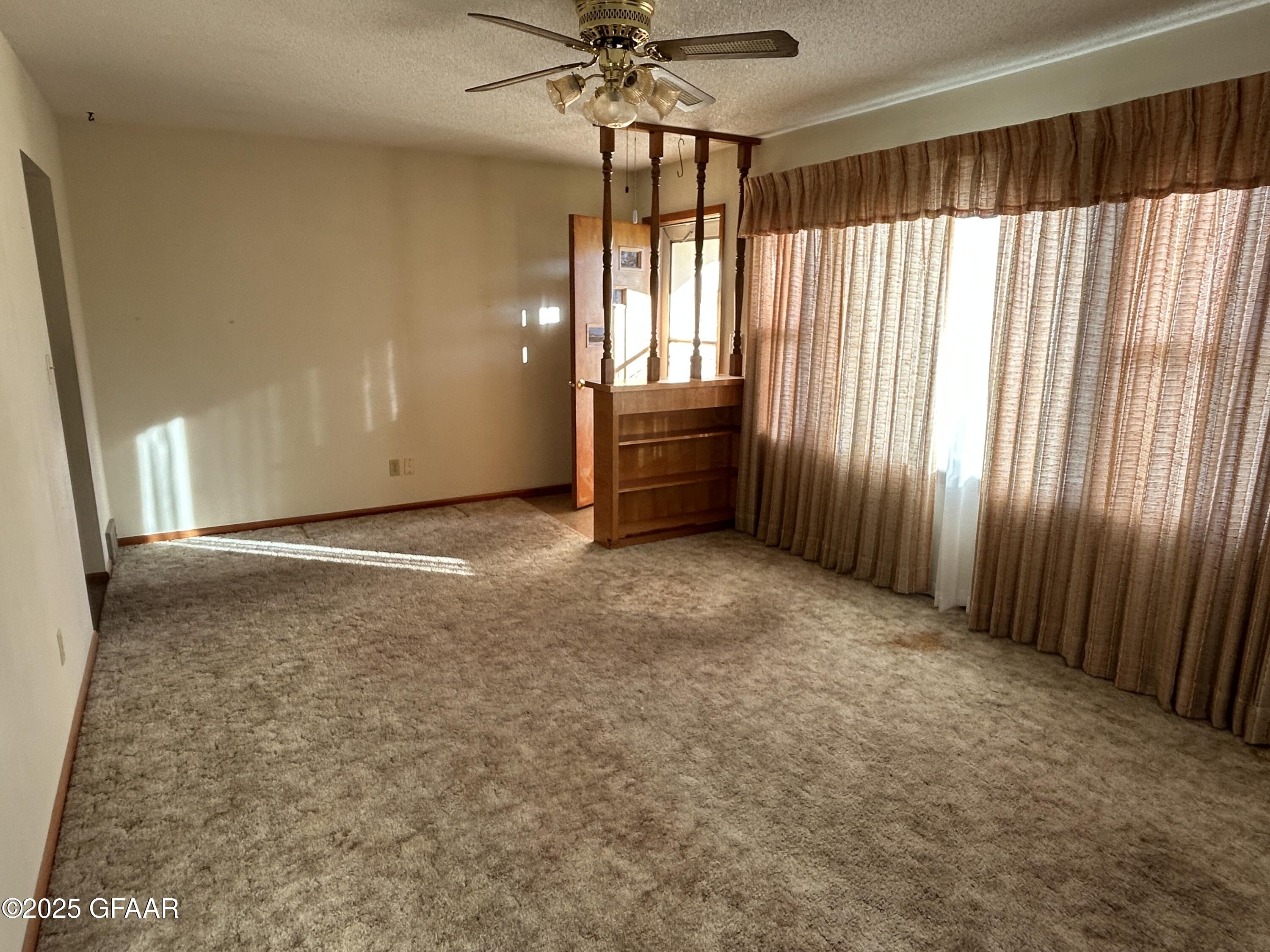 property viewer photo 2