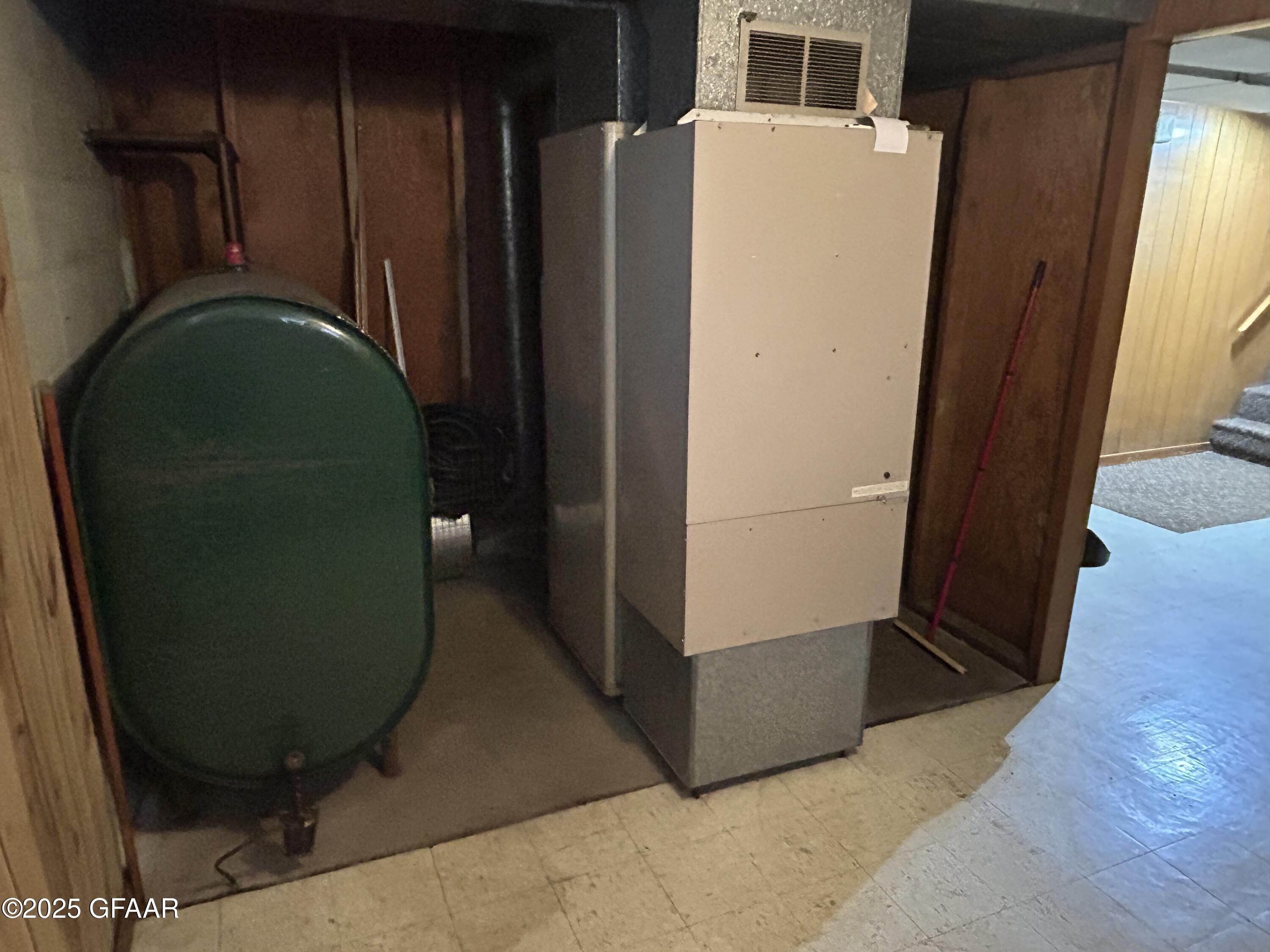 property viewer photo 24
