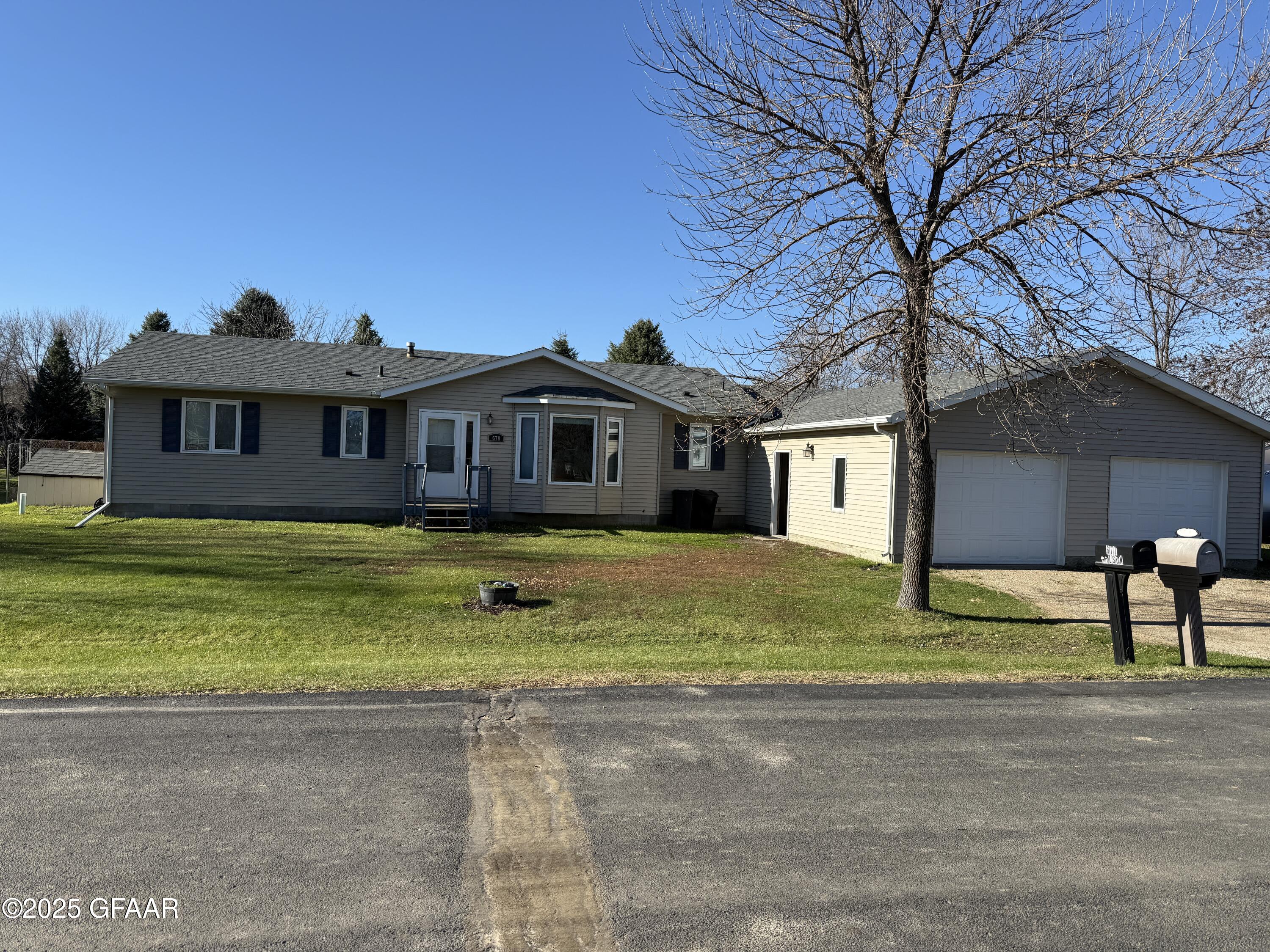 main property photo 0