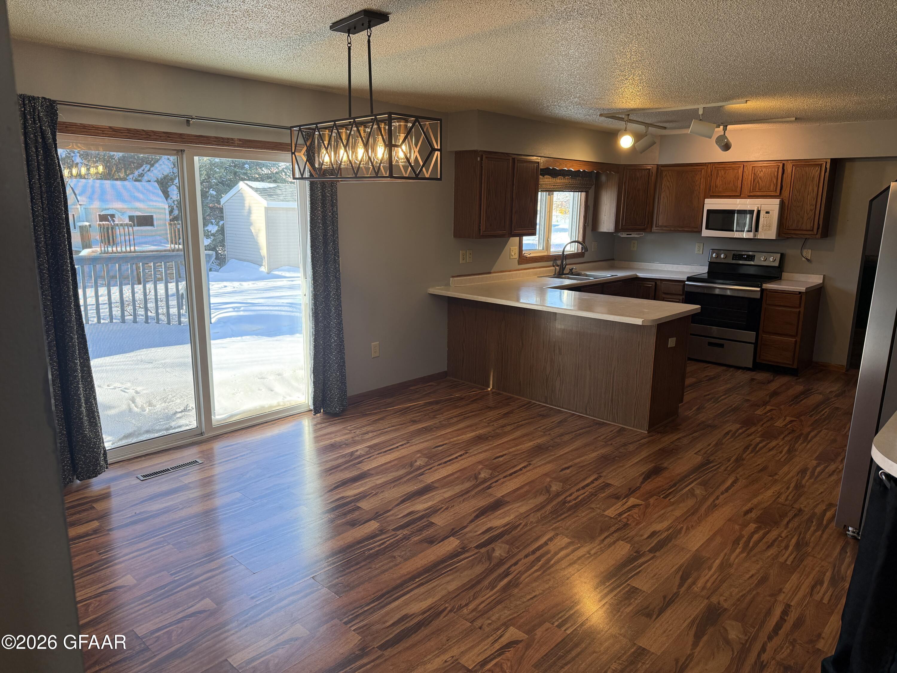 property viewer photo 18