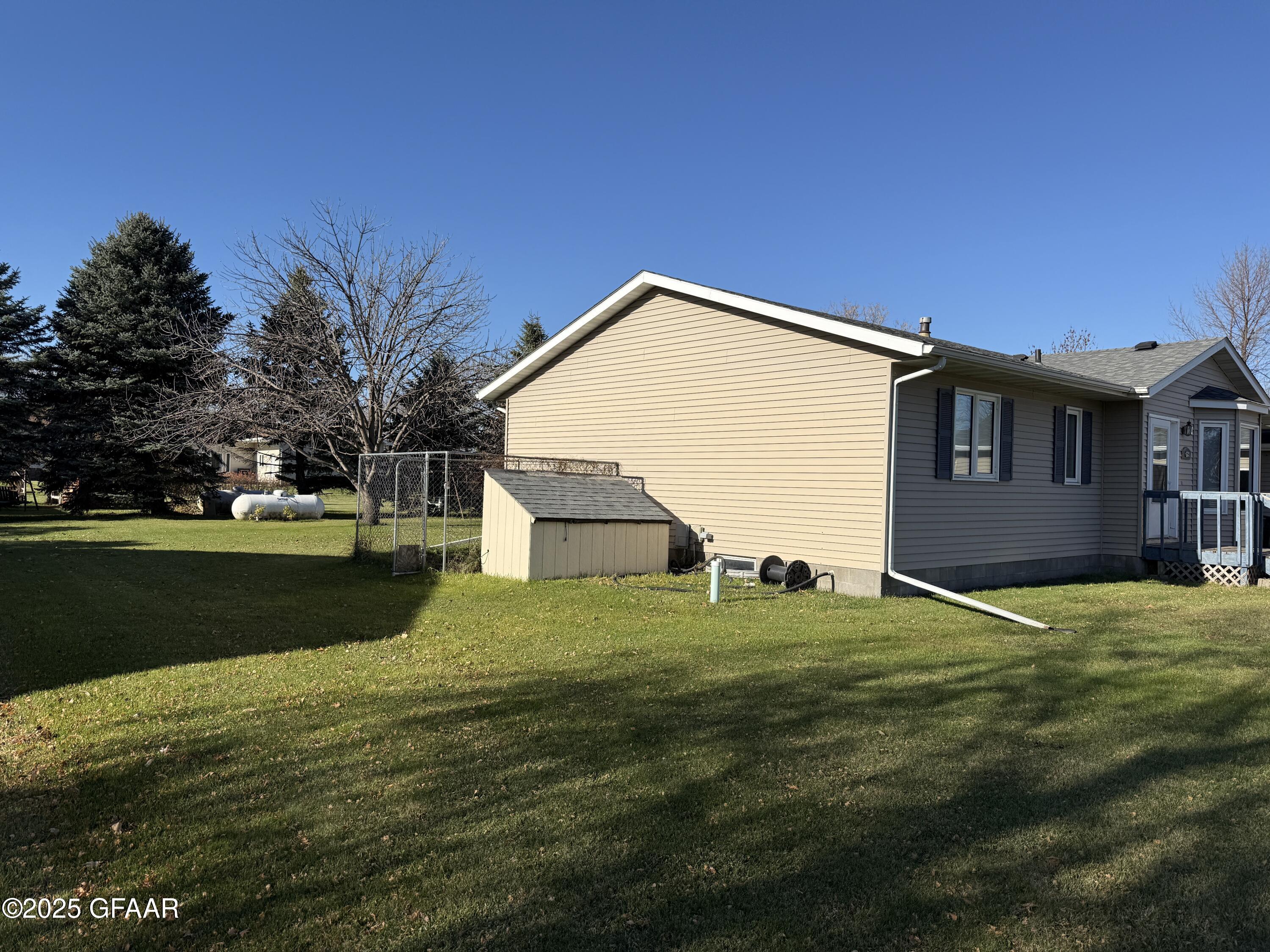 property viewer photo 2
