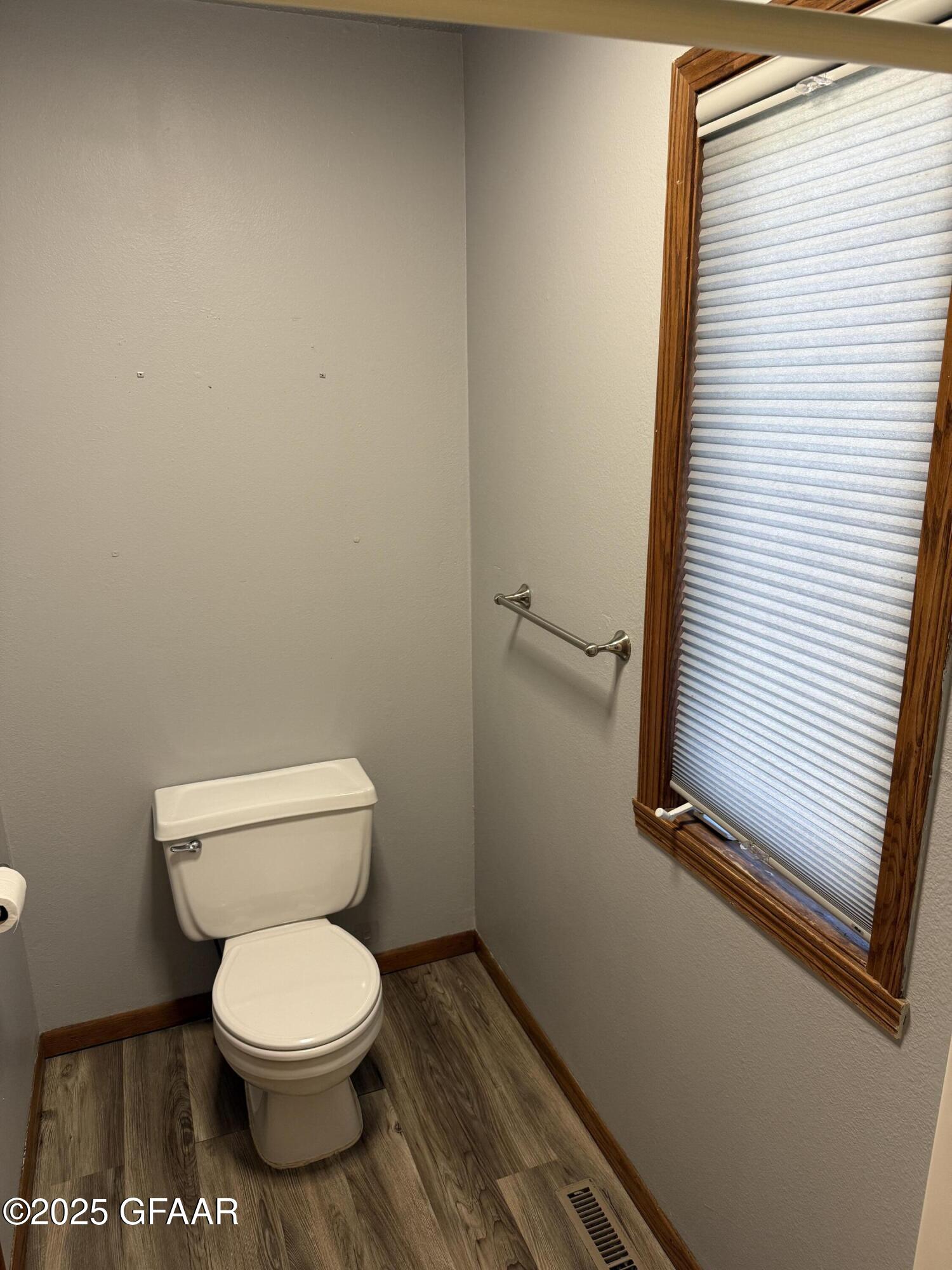 property viewer photo 26