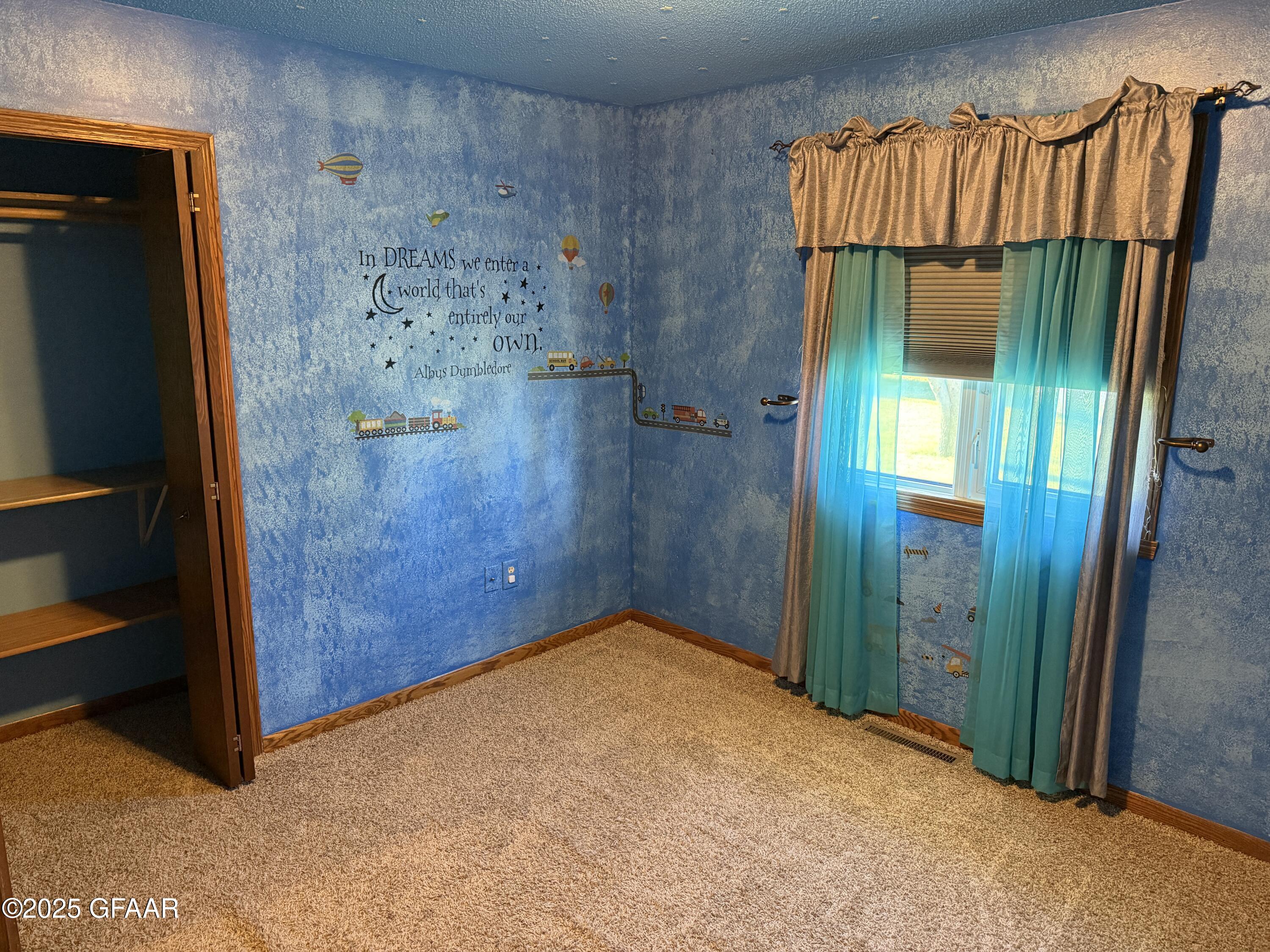 property viewer photo 35