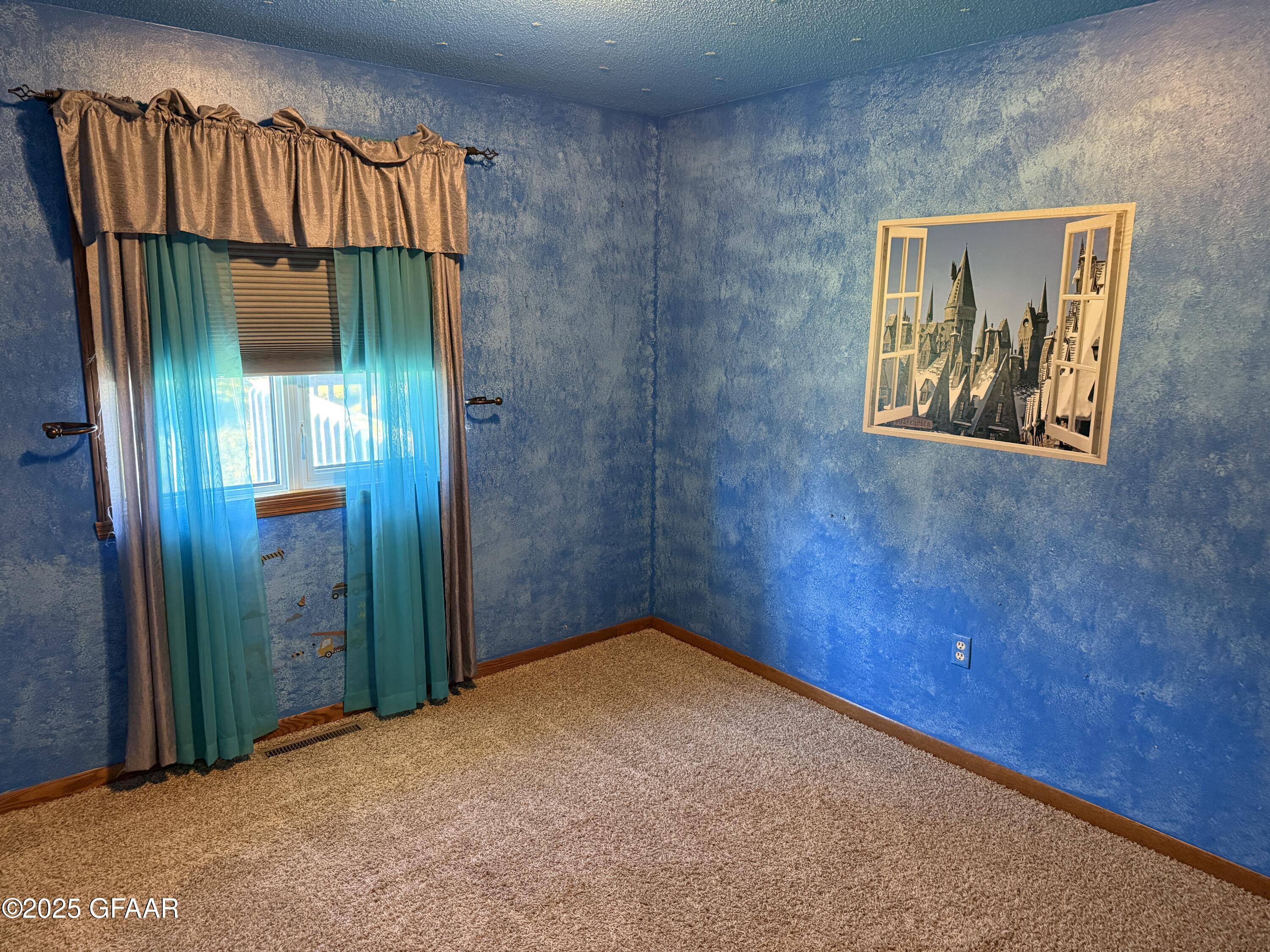 property viewer photo 36