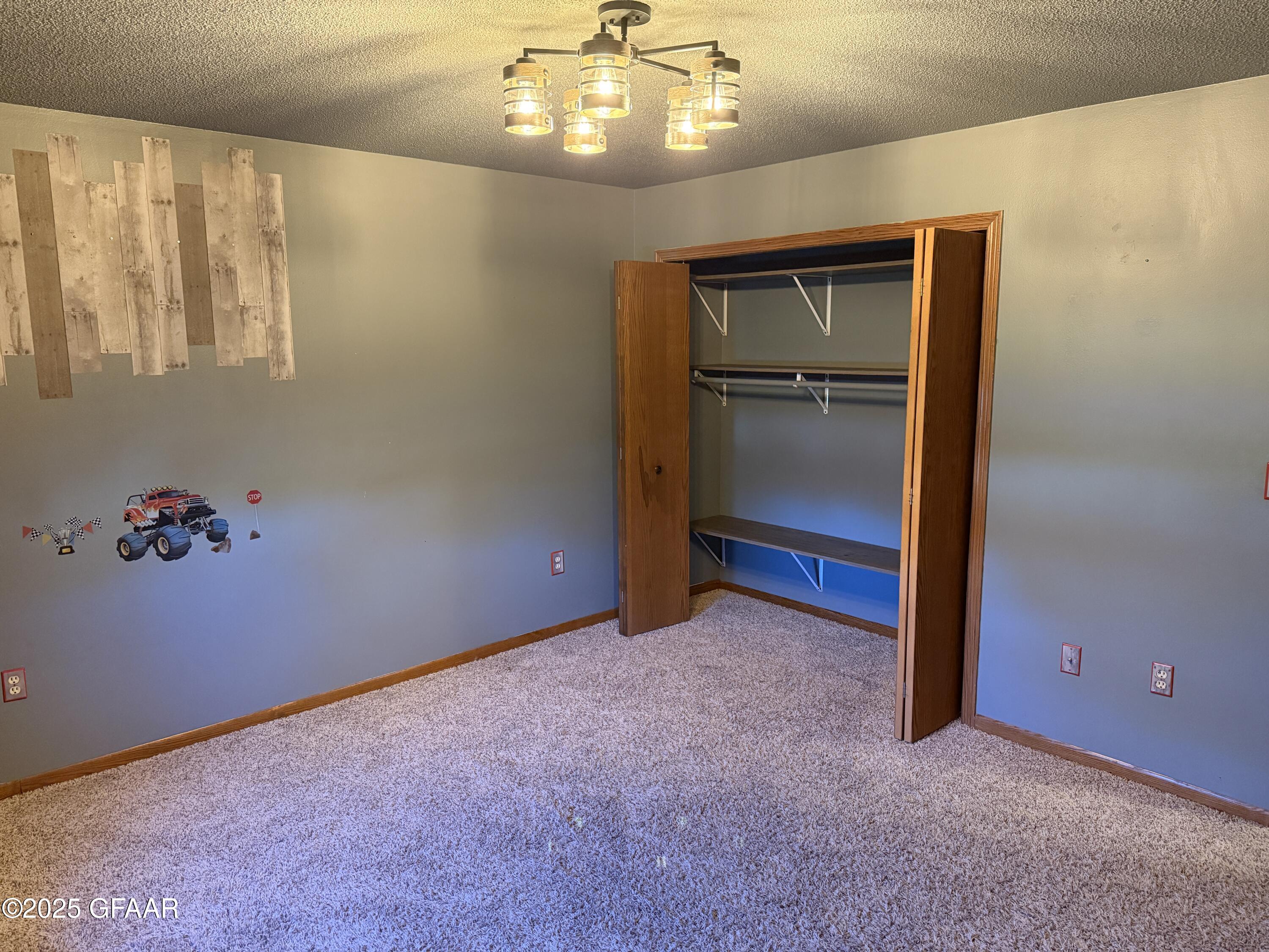 property viewer photo 42