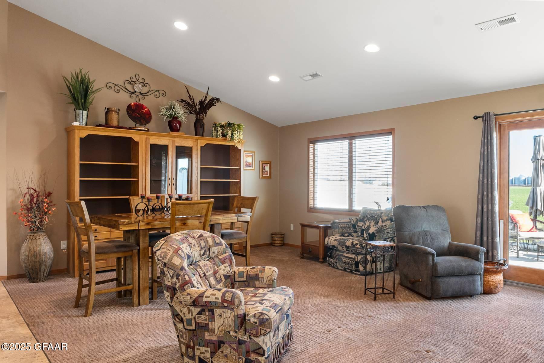 property viewer photo 10