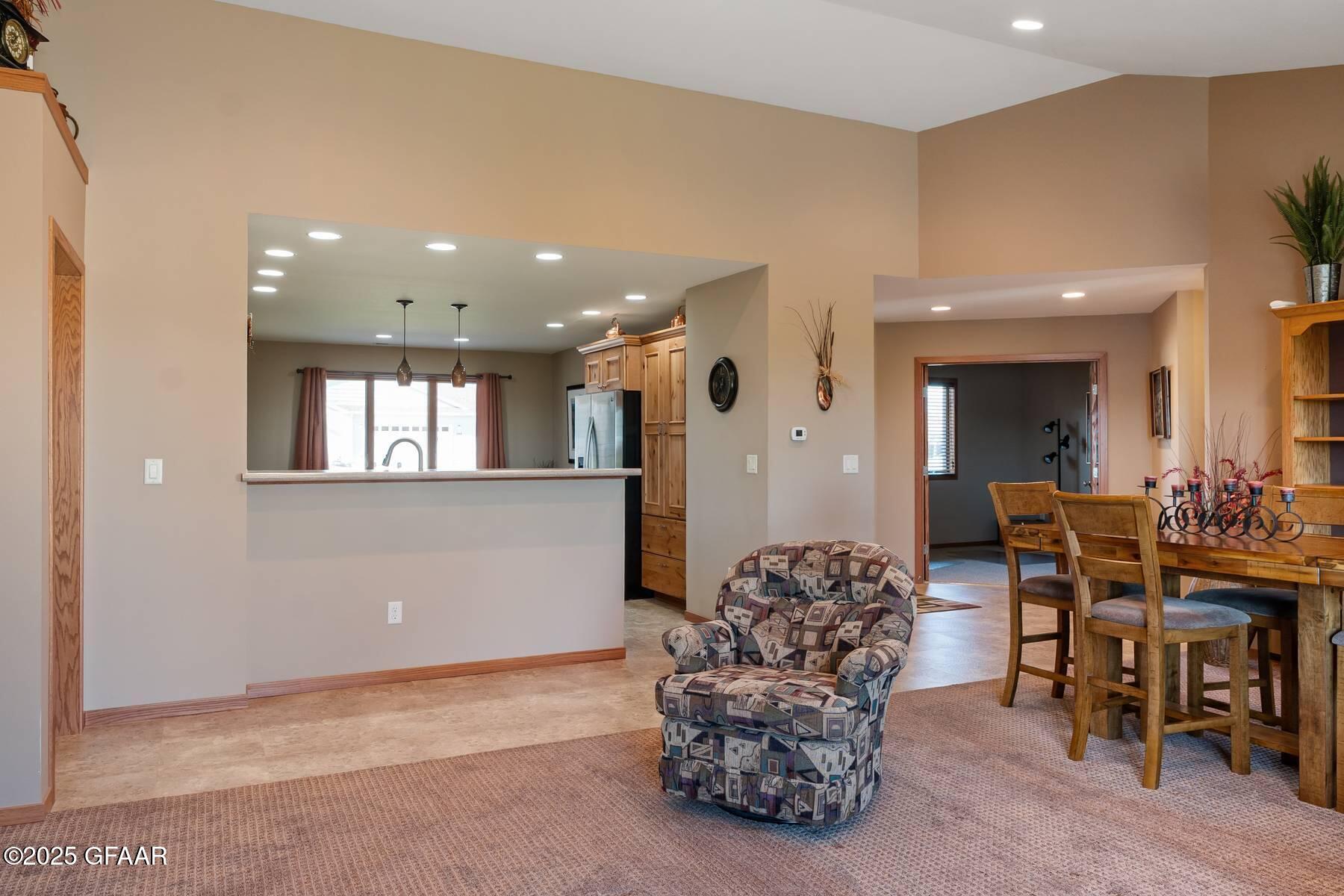 property viewer photo 12