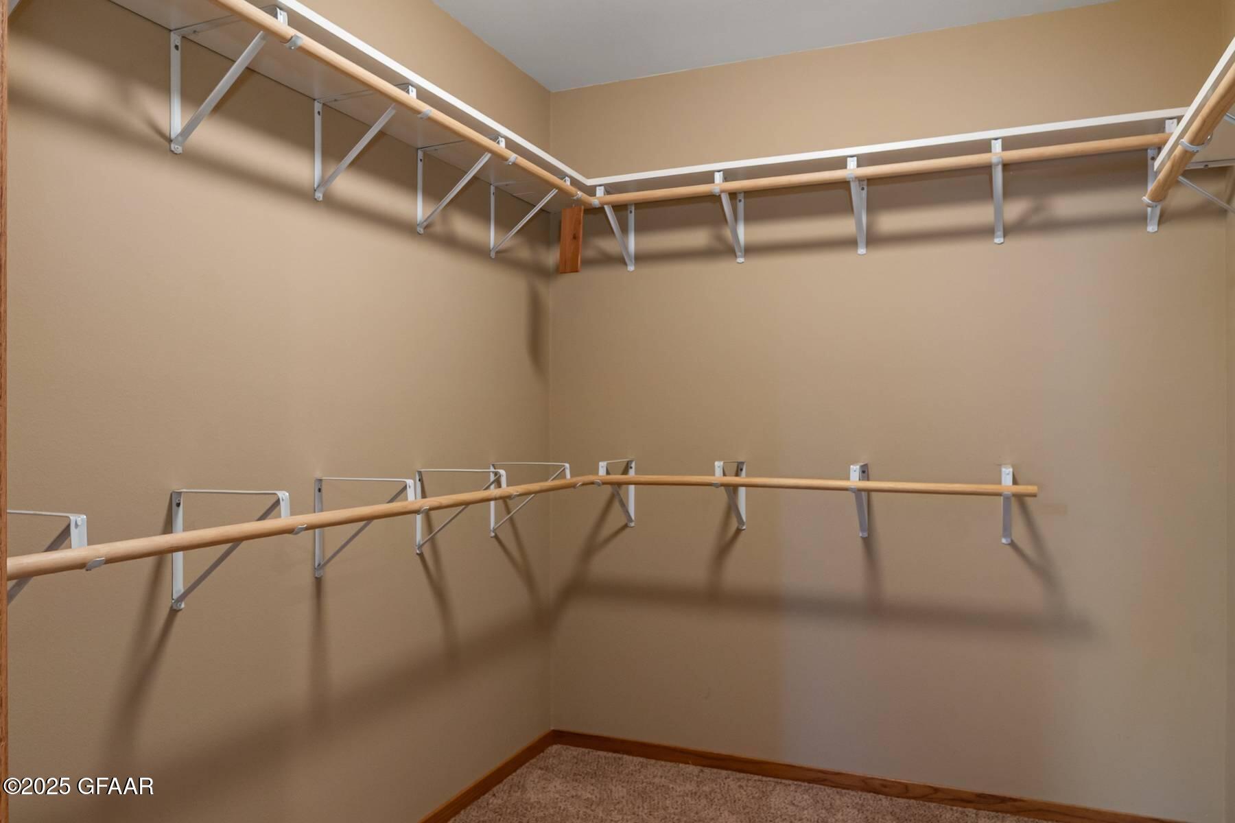property viewer photo 16