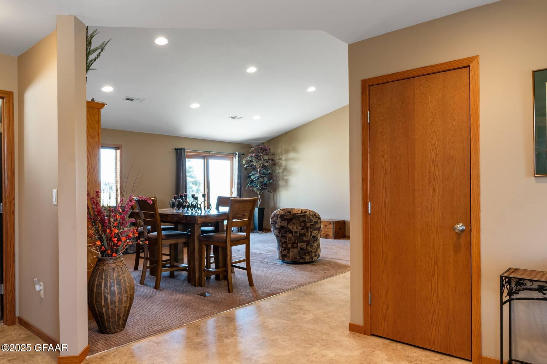 property viewer photo 19