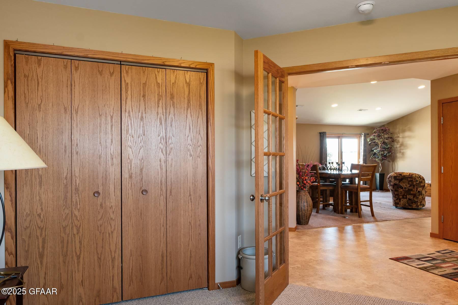 property viewer photo 20